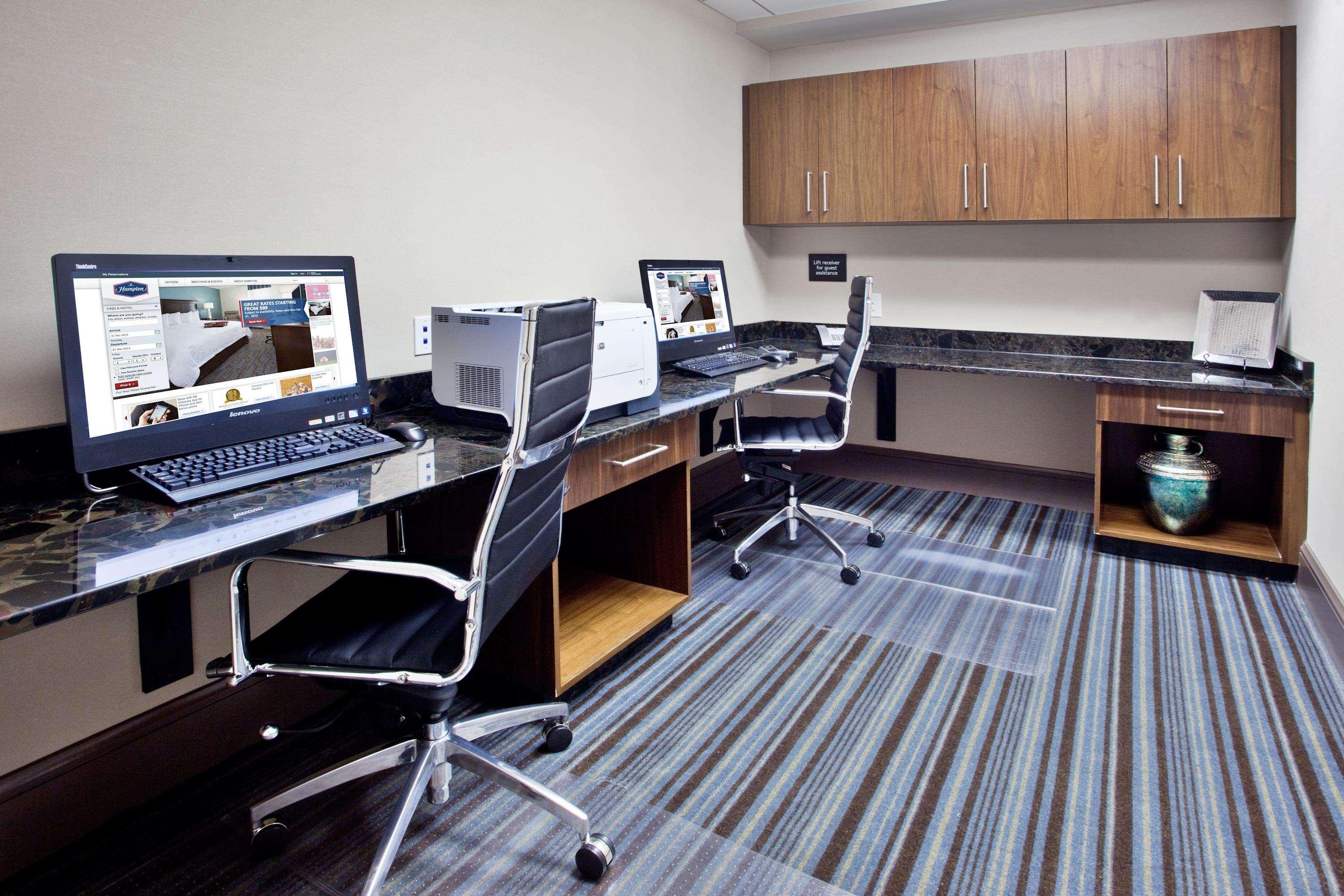 Hampton Inn & Suites Chapel Hill-Carrboro/Downtown — photo 5