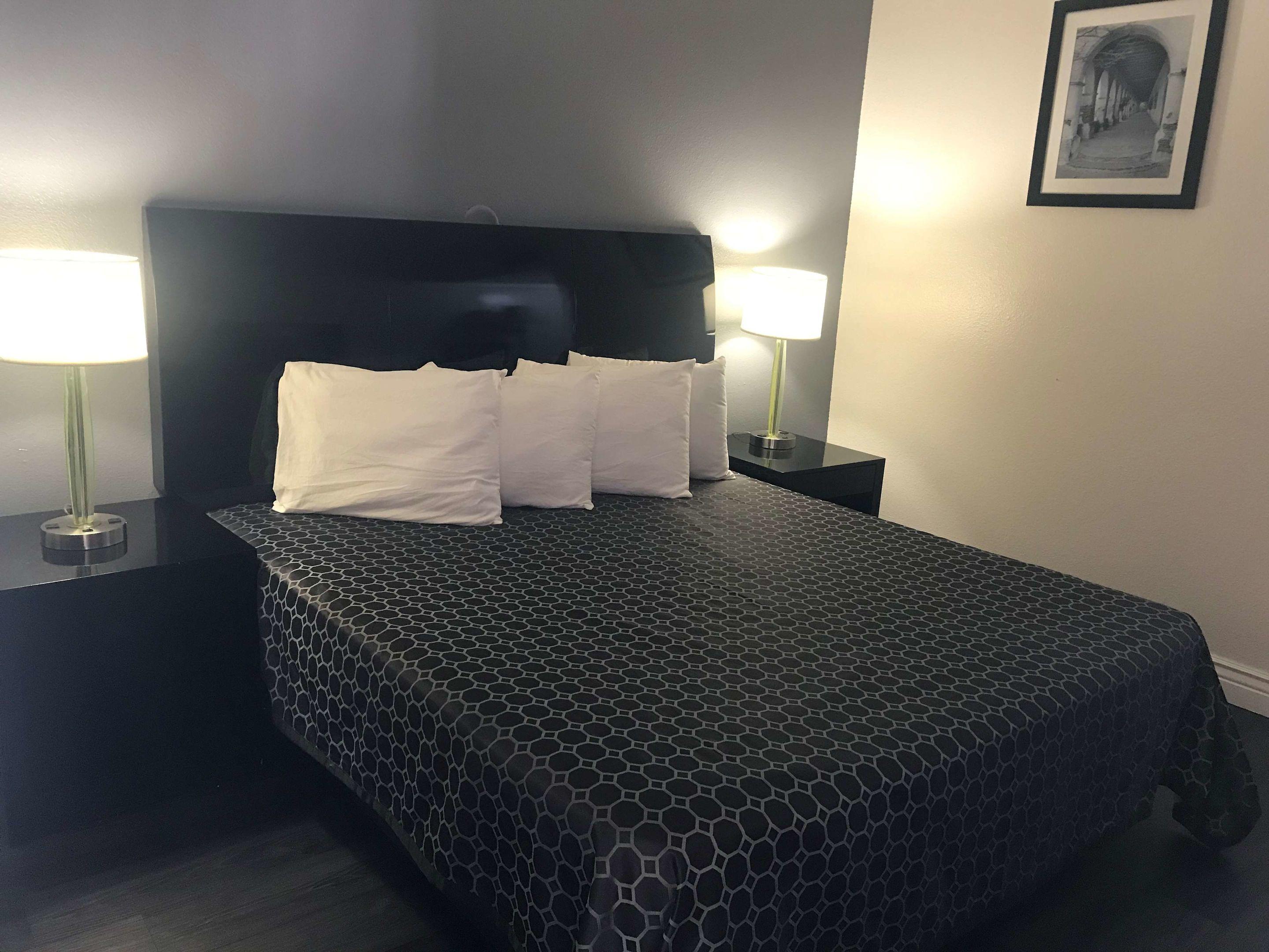 SureStay Hotel by Best Western Buttonwillow — photo 4