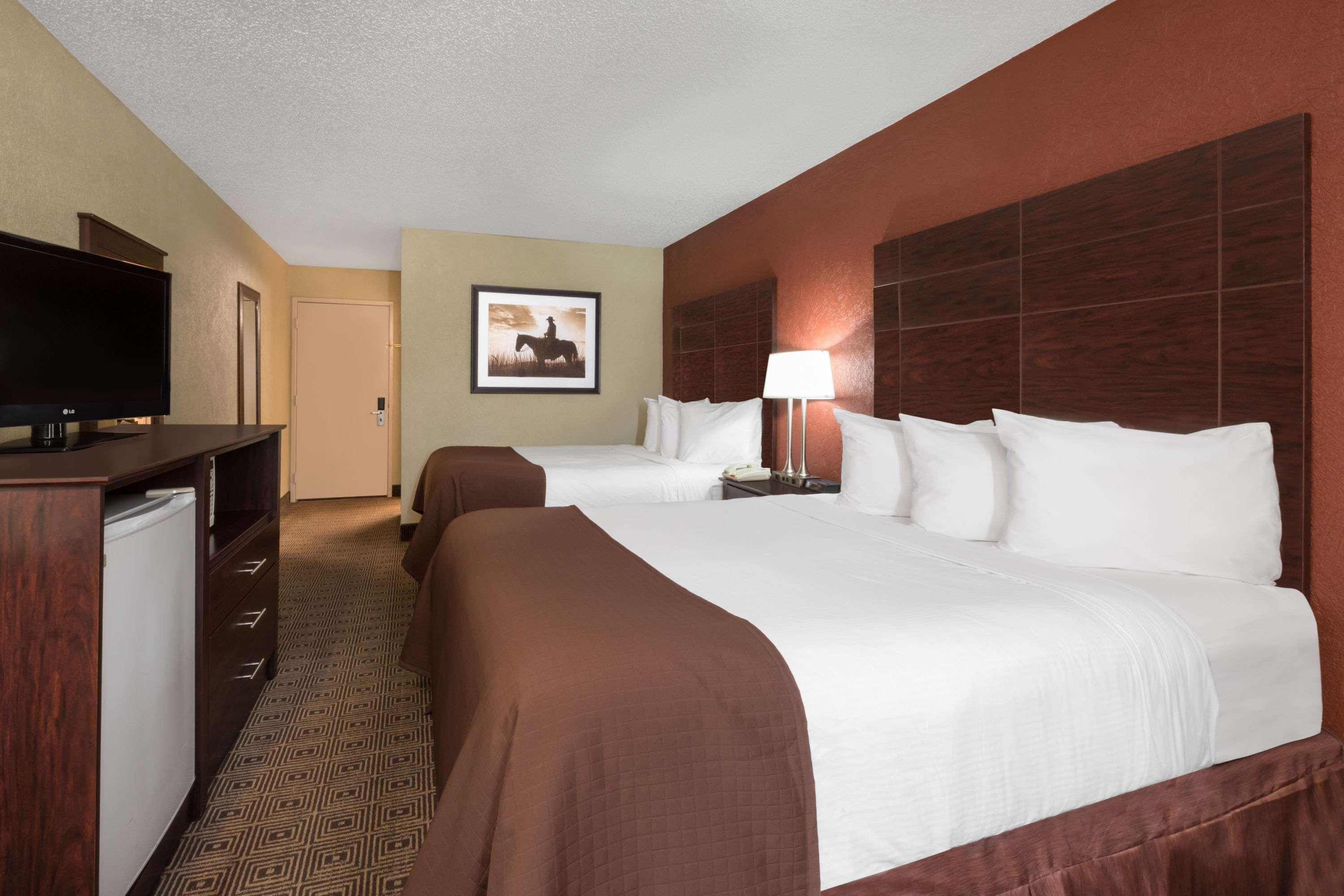 Baymont by Wyndham Midland Airport — photo 5