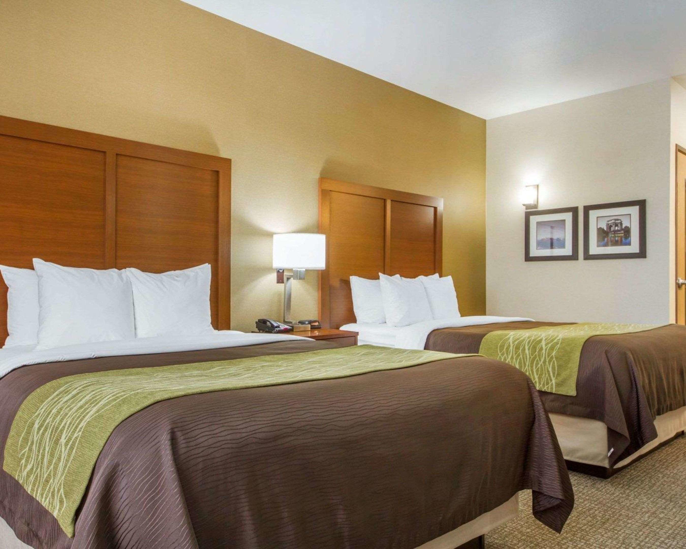 Comfort Inn & Suites — photo 5