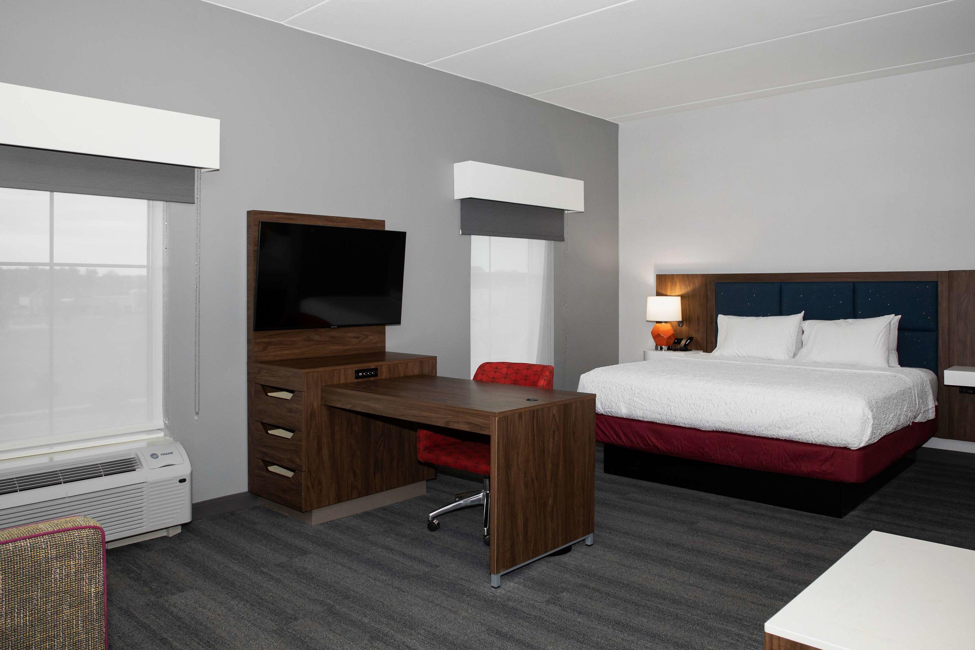 Hampton Inn & Suites Charlotte Steele Creek — photo 5