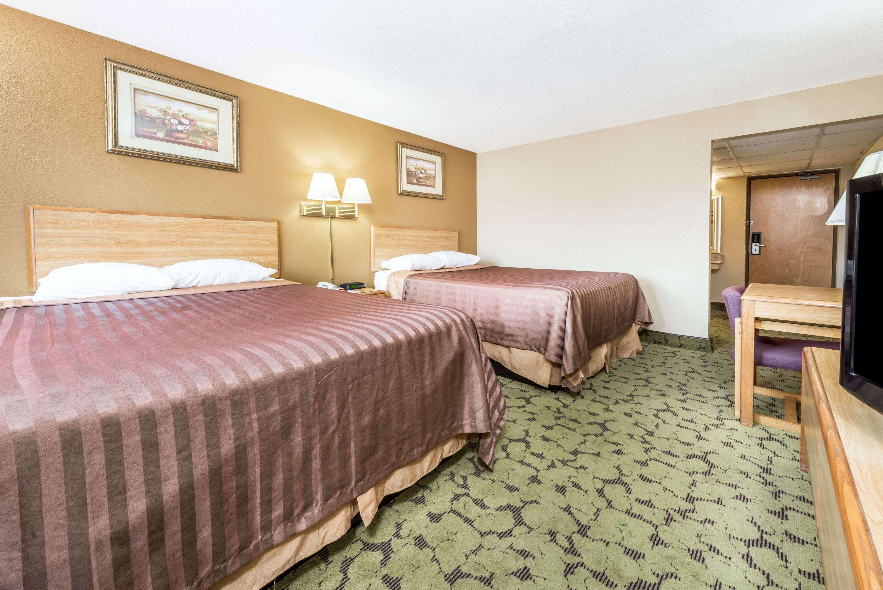 Bloomington Travelodge — photo 5