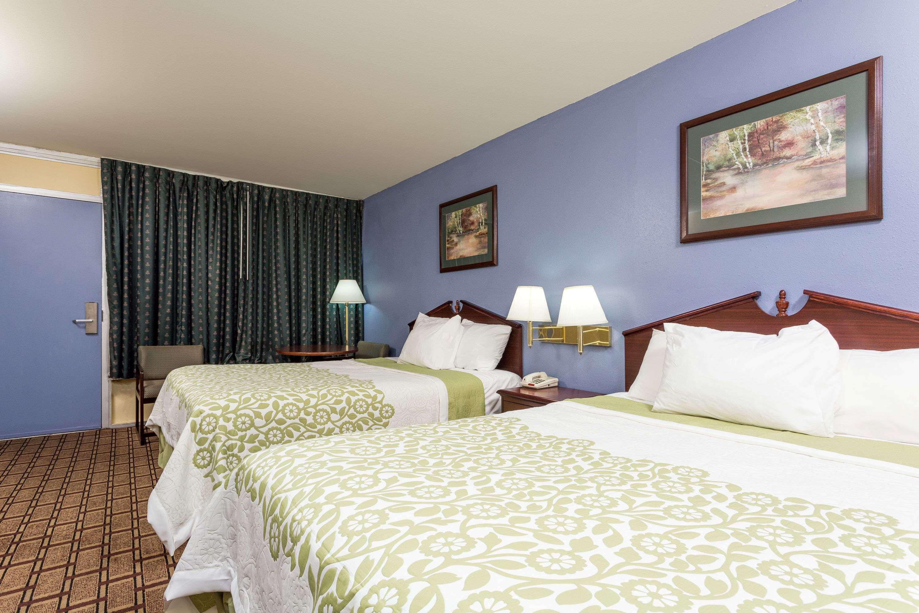Days Inn Dickson — photo 5