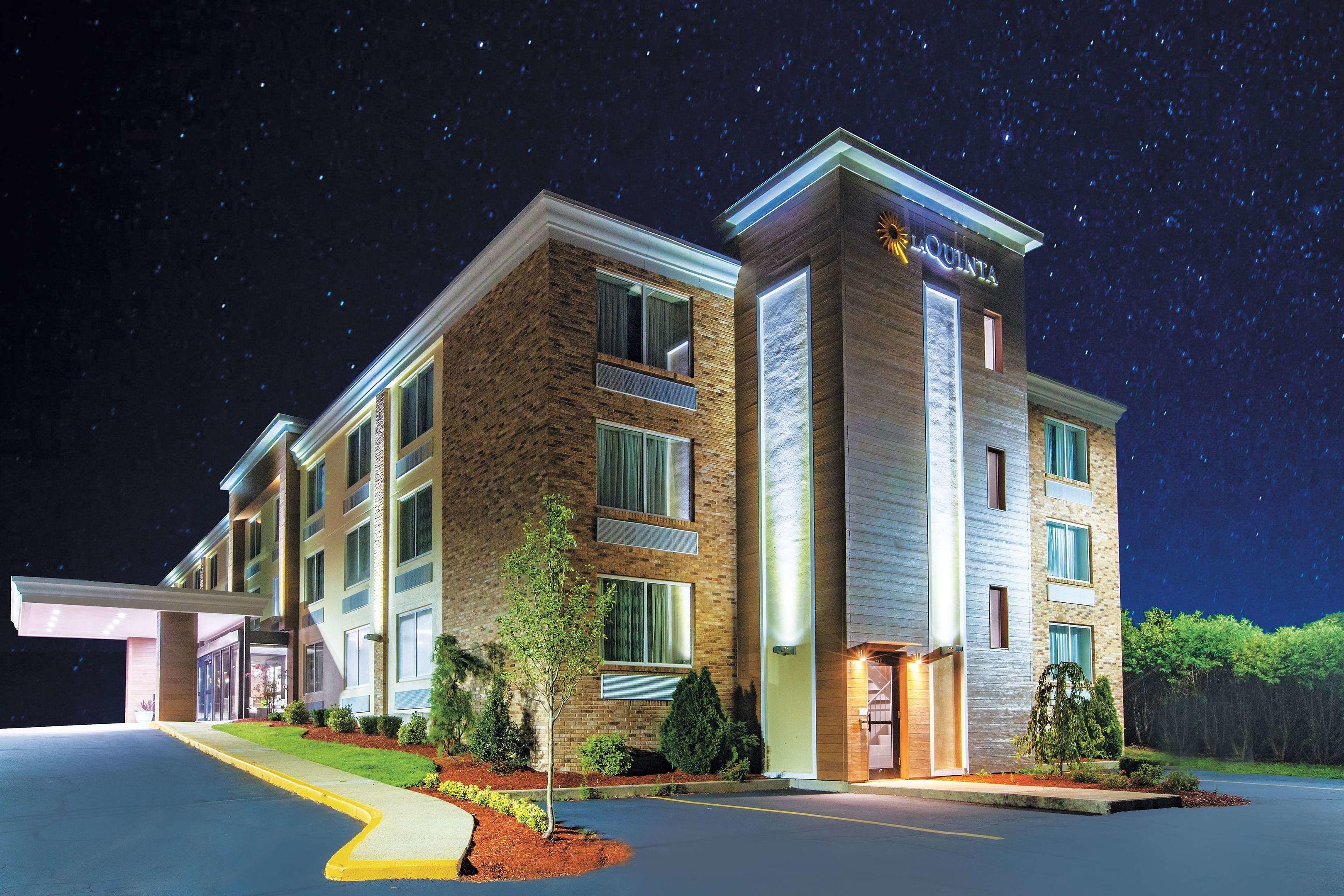 La Quinta Inn & Suites Sturbridge — photo 4