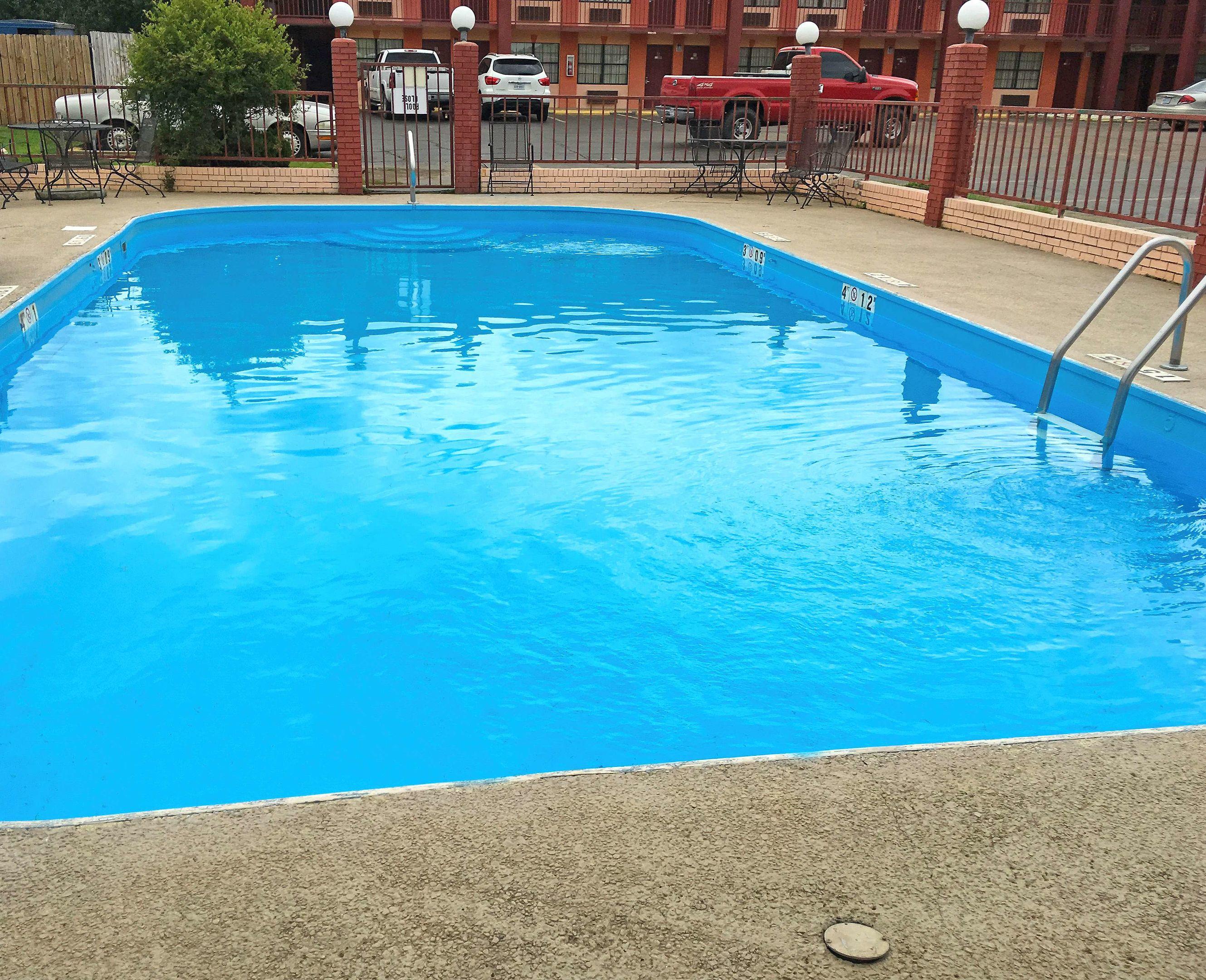 Americas Best Value Inn Canton — photo 4