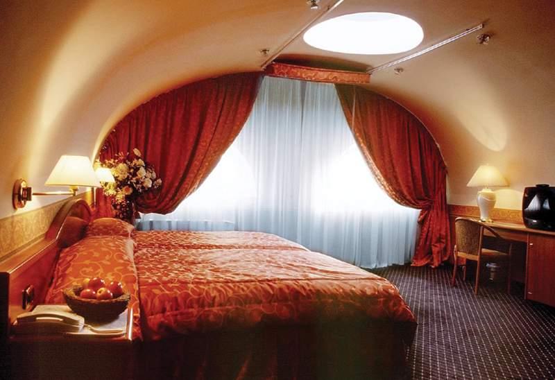 Royal Boutique Hotel Vilnius Gates of Dawn — photo 5