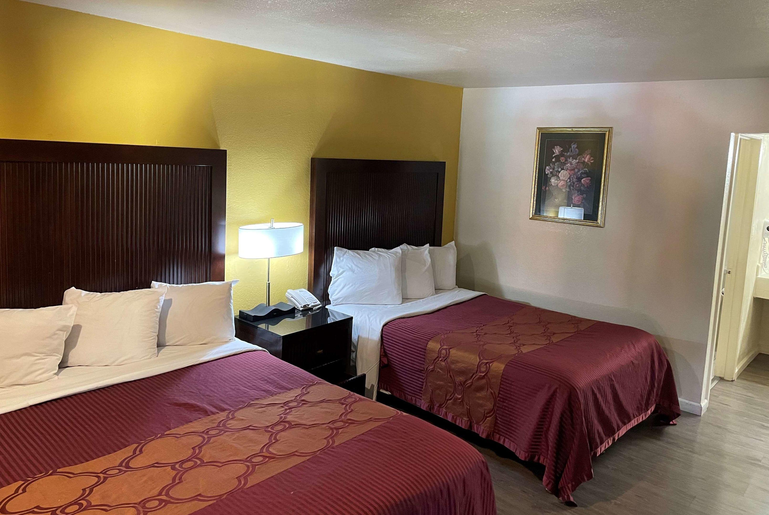 Days Inn & Suites Hayward — photo 5