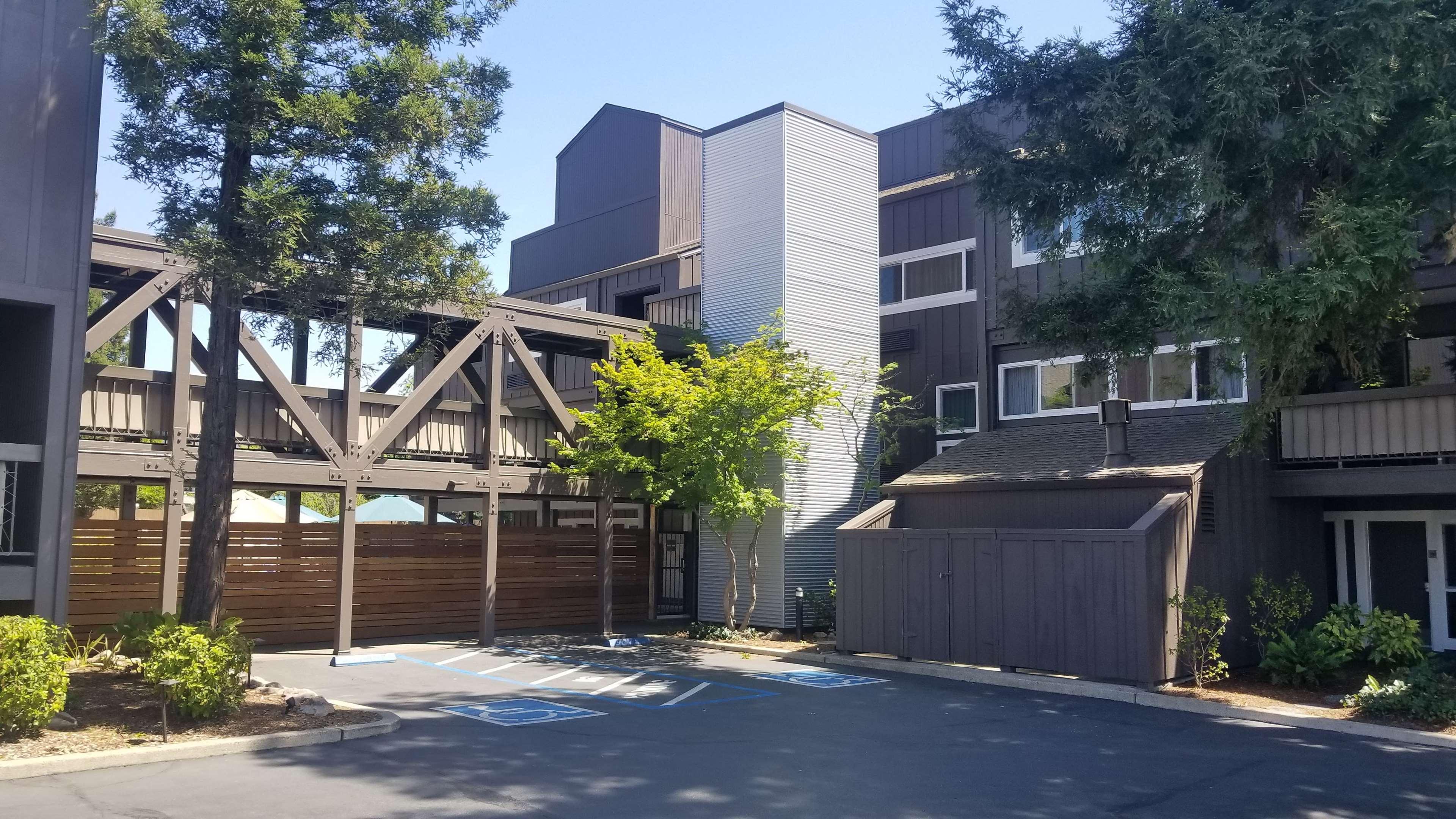 Best Western Plus Inn at the Vines — photo 4