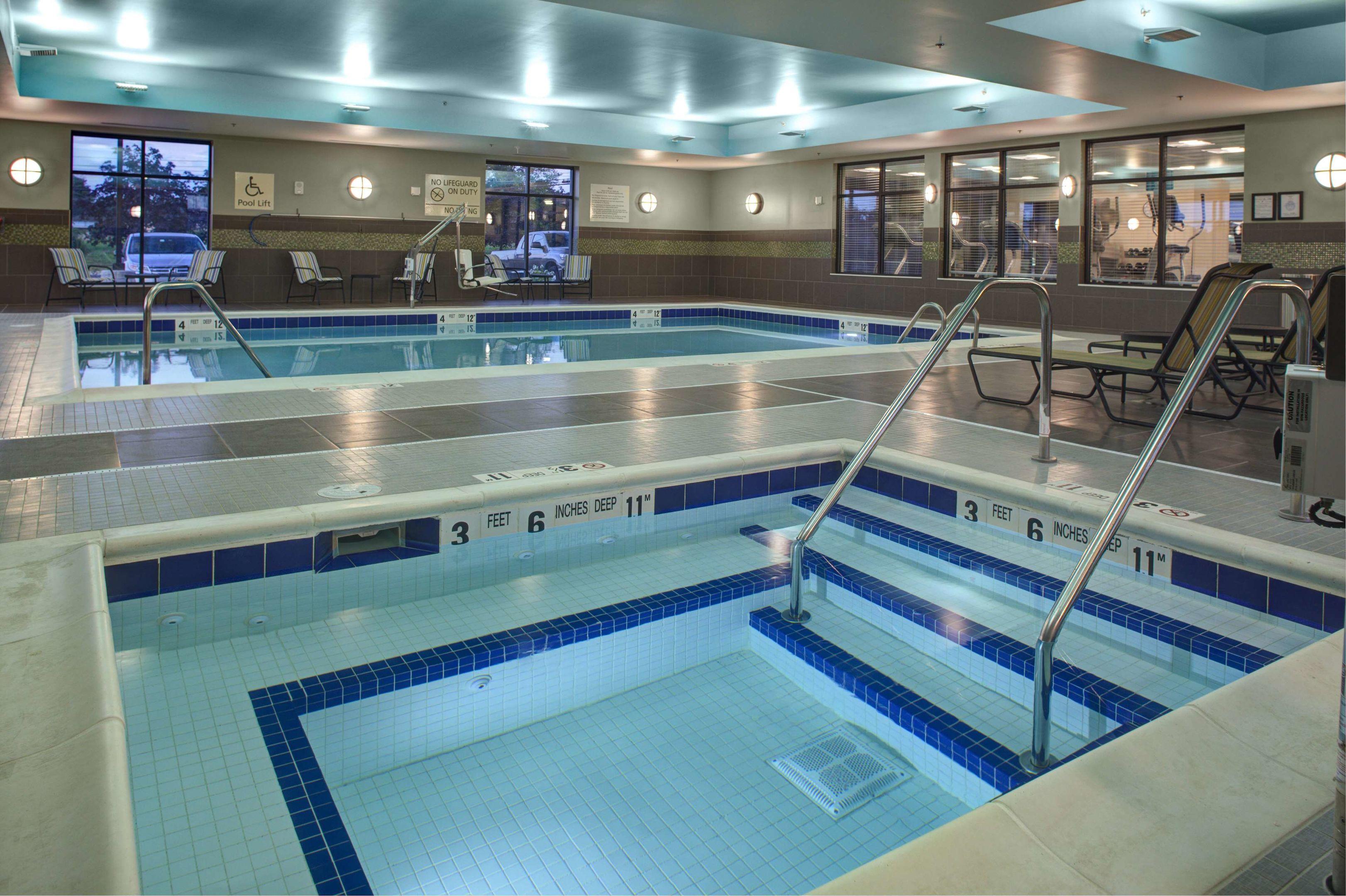 Hampton Inn & Suites Syracuse North Airport Area — photo 4