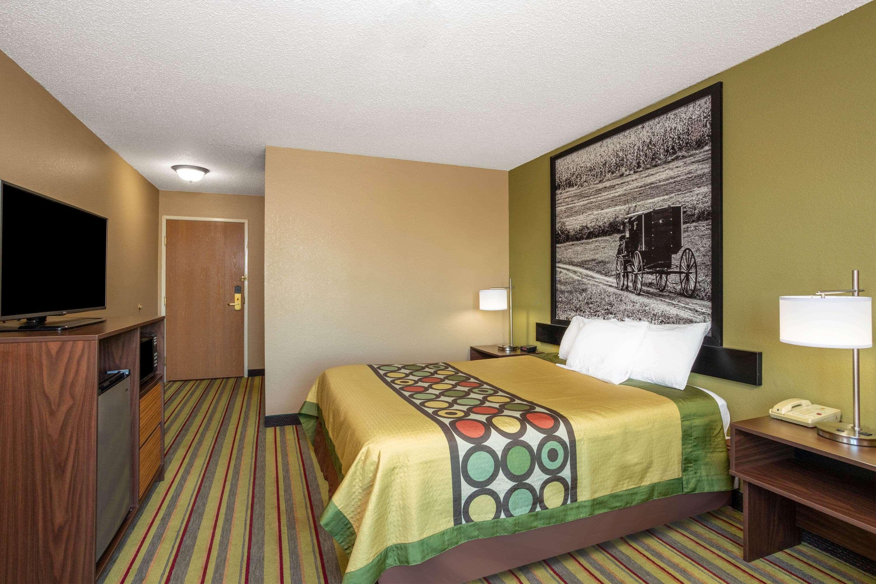 Super 8 by Wyndham Goshen — photo 4