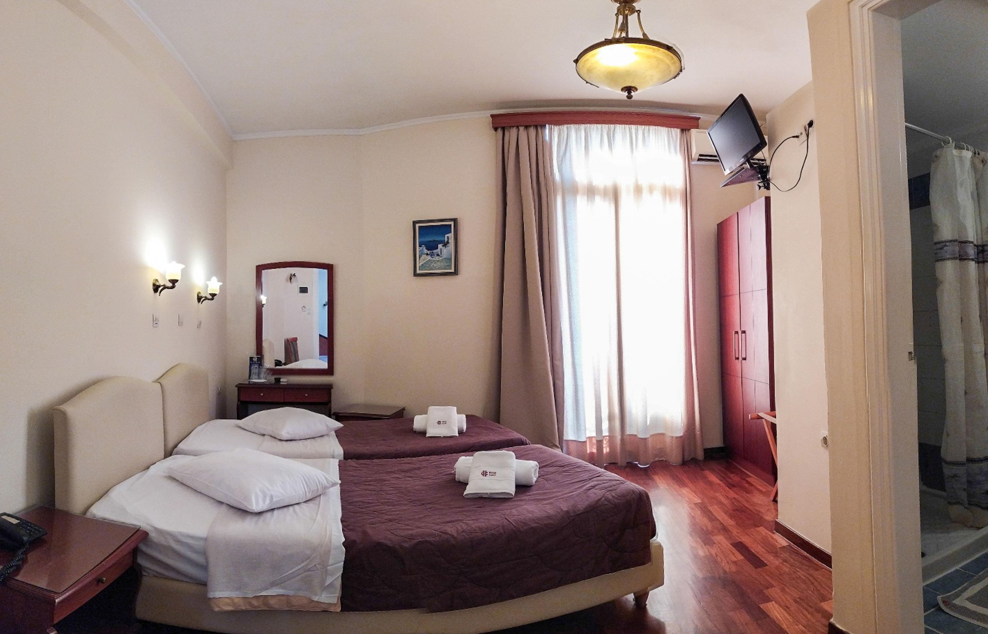 Cecil Hotel — photo 4