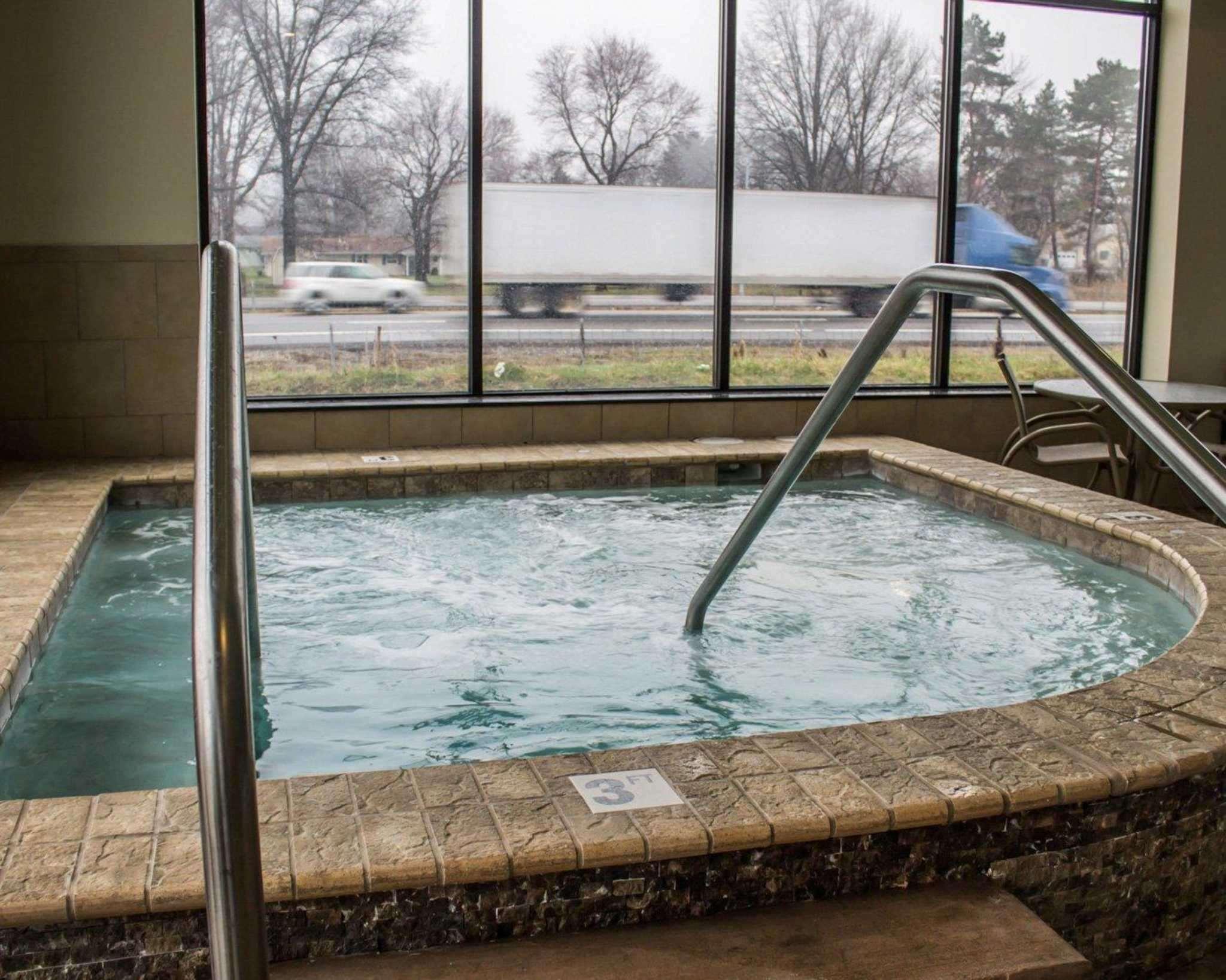 Comfort Inn & Suites Wadsworth — photo 4
