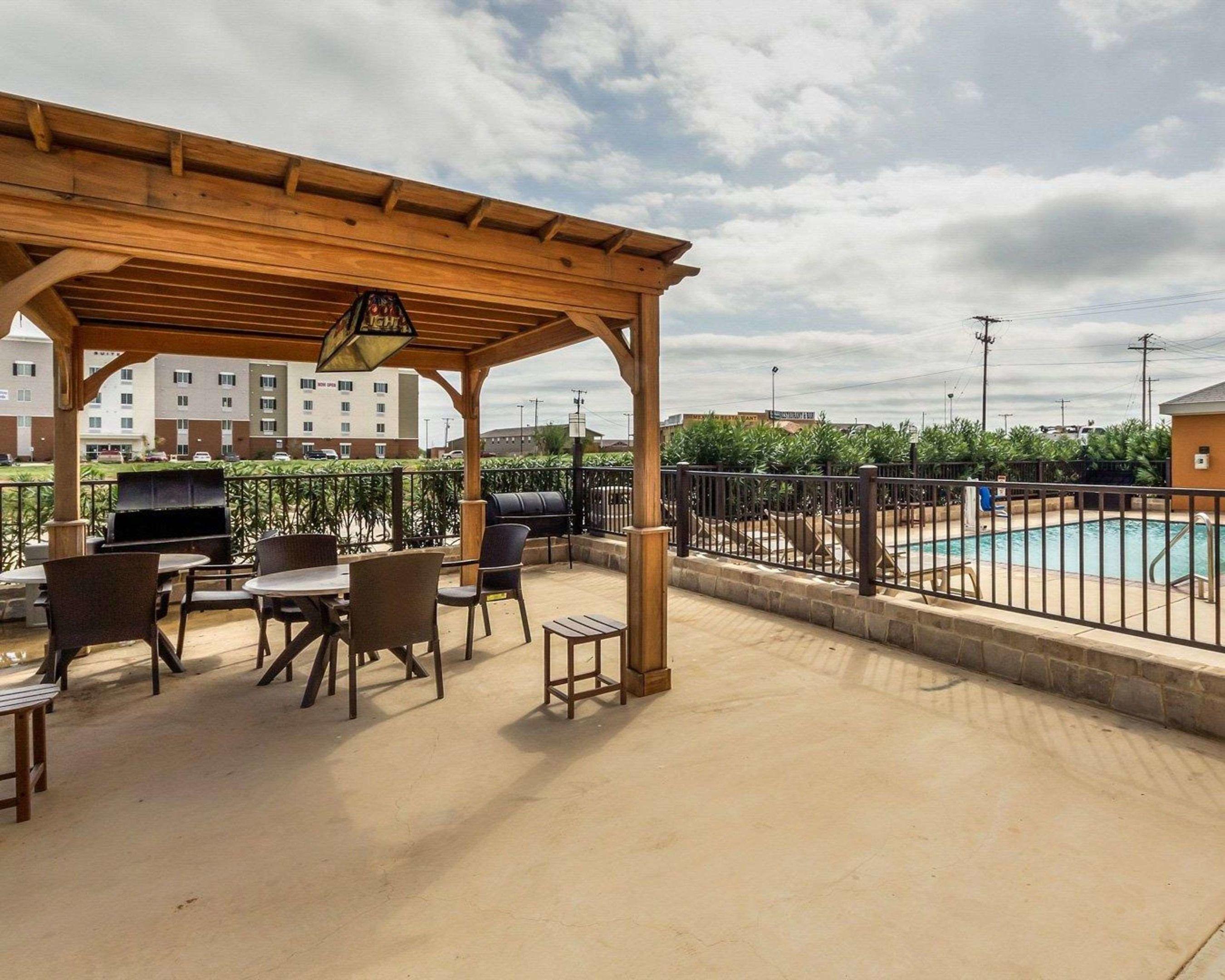 Comfort Suites Cotulla — photo 4