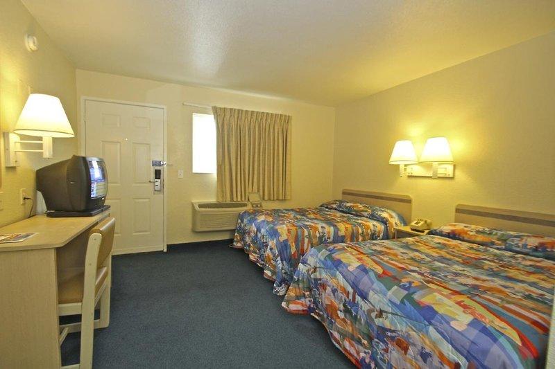 Motel 6 Ontario Airport — photo 5