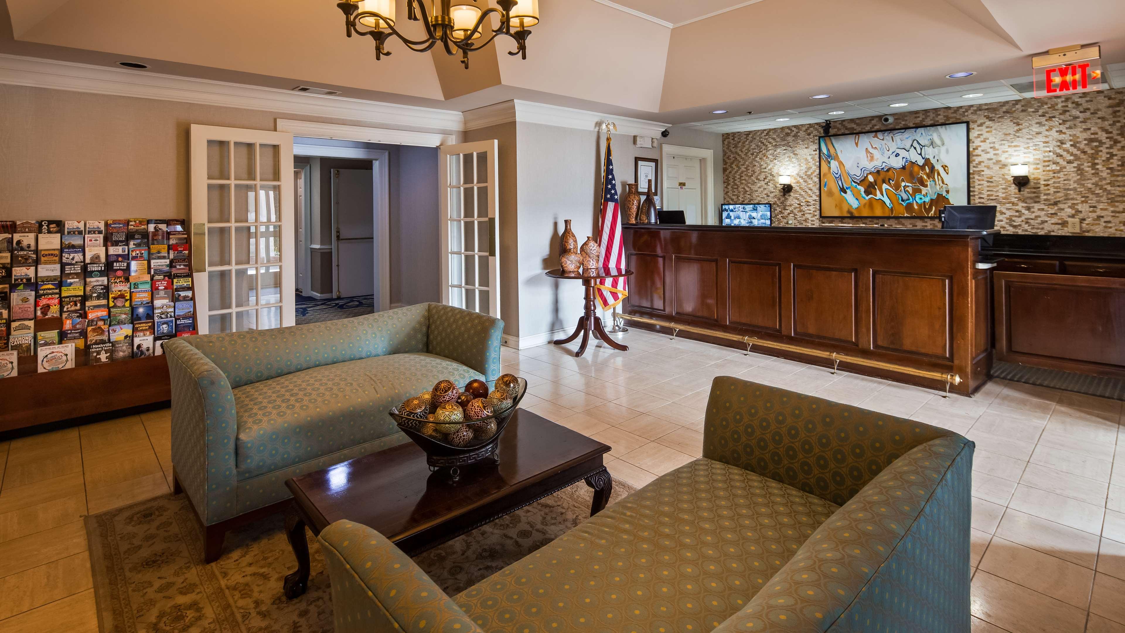 Best Western Spring Hill Inn & Suites — photo 5