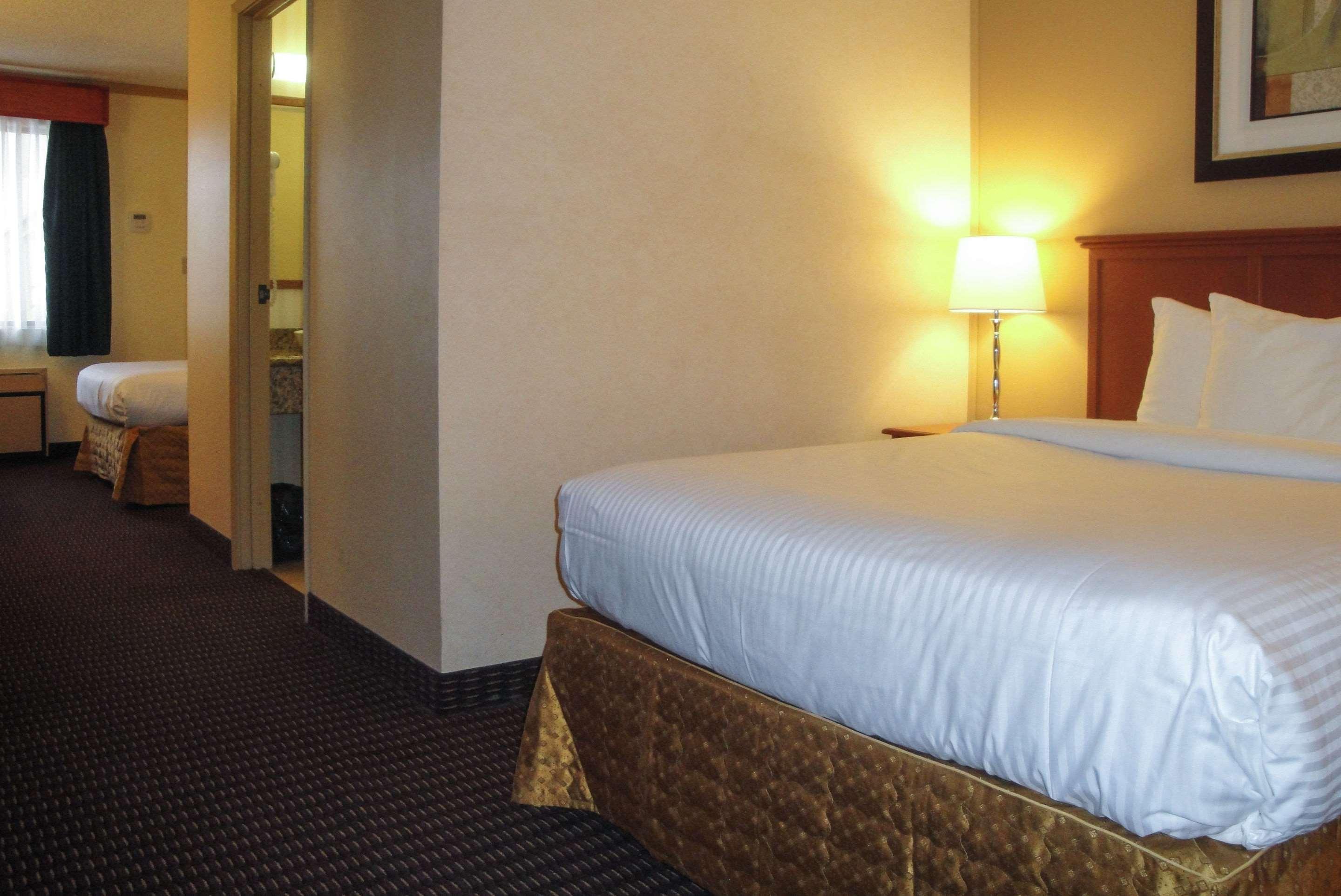 Quality Inn & Suites — photo 4