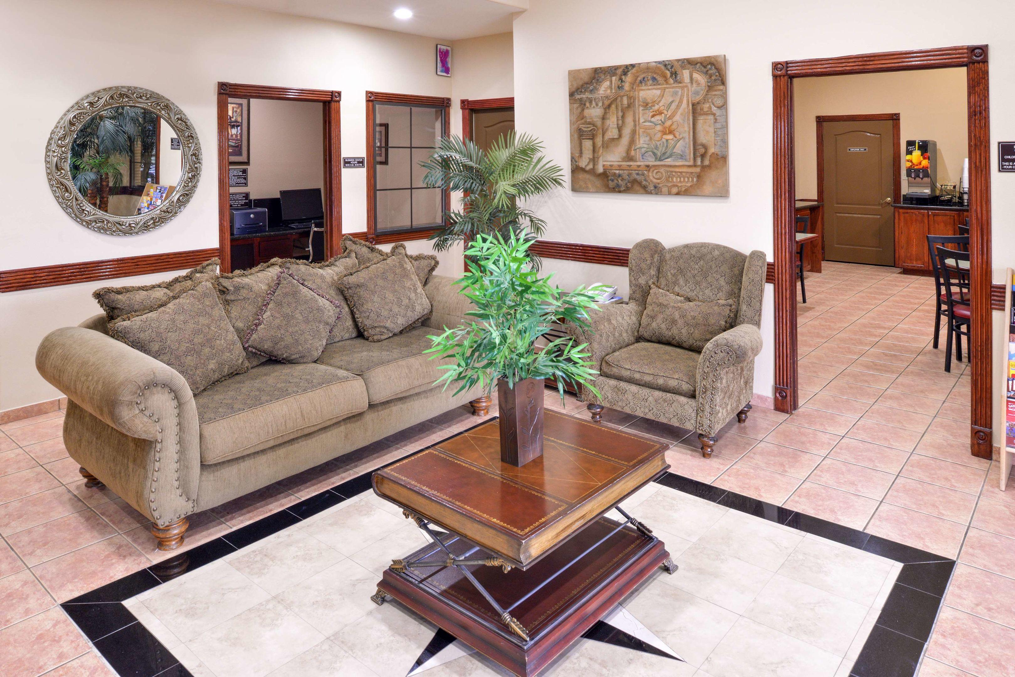 Americas Best Value Inn & Suites San Benito — photo 5