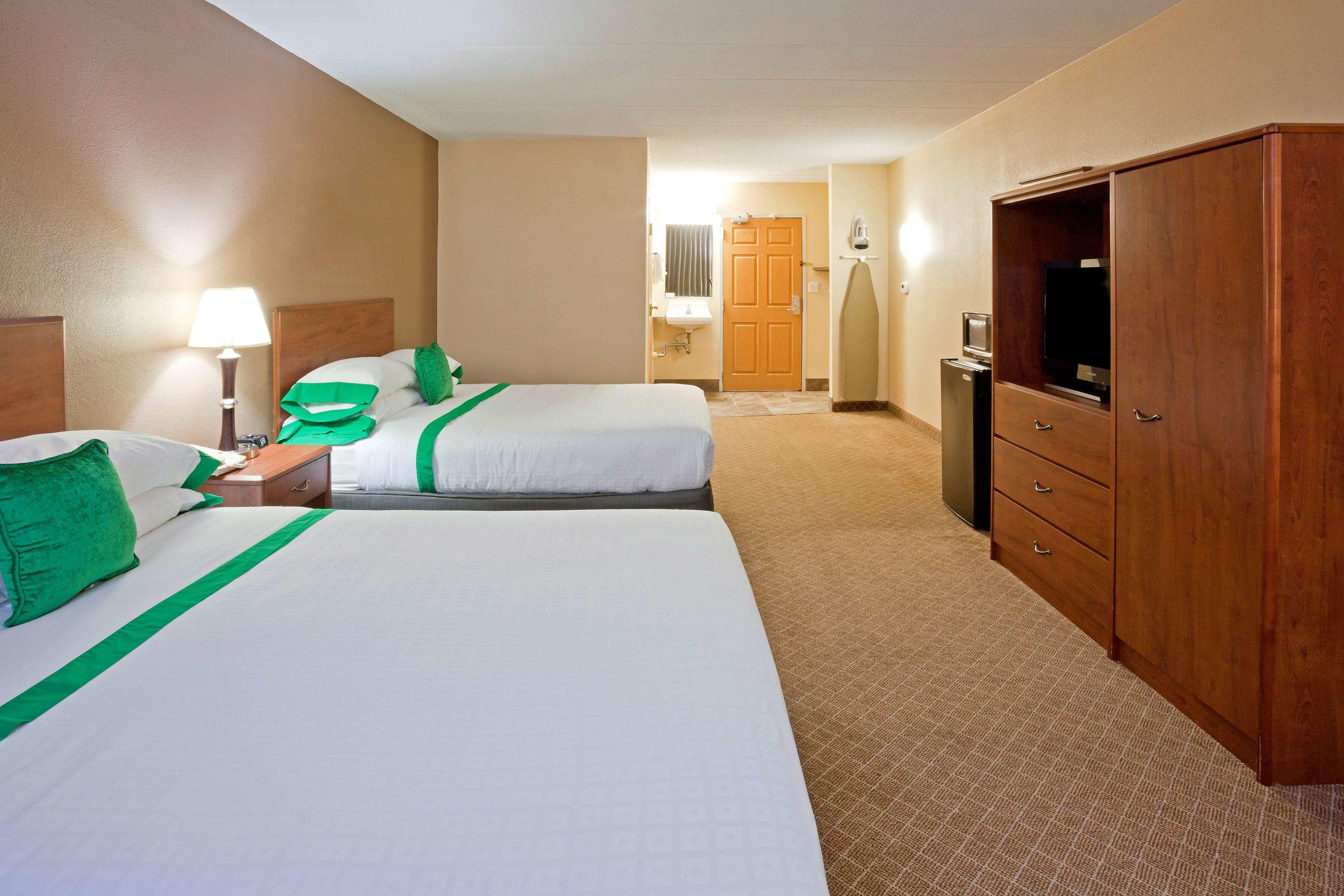 GuestHouse Inn & Suites Rochester — photo 3