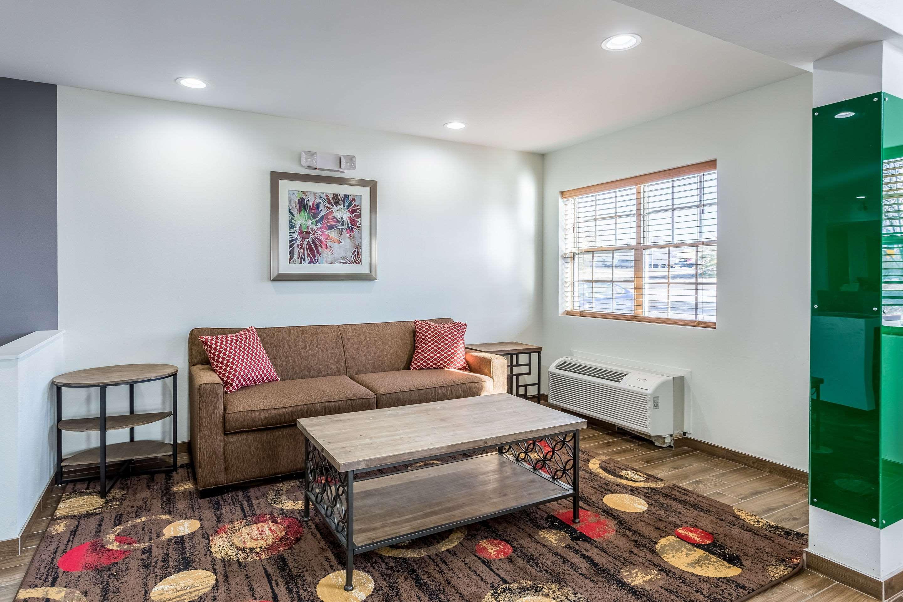 Quality Inn & Suites El Paso I-10 — photo 4