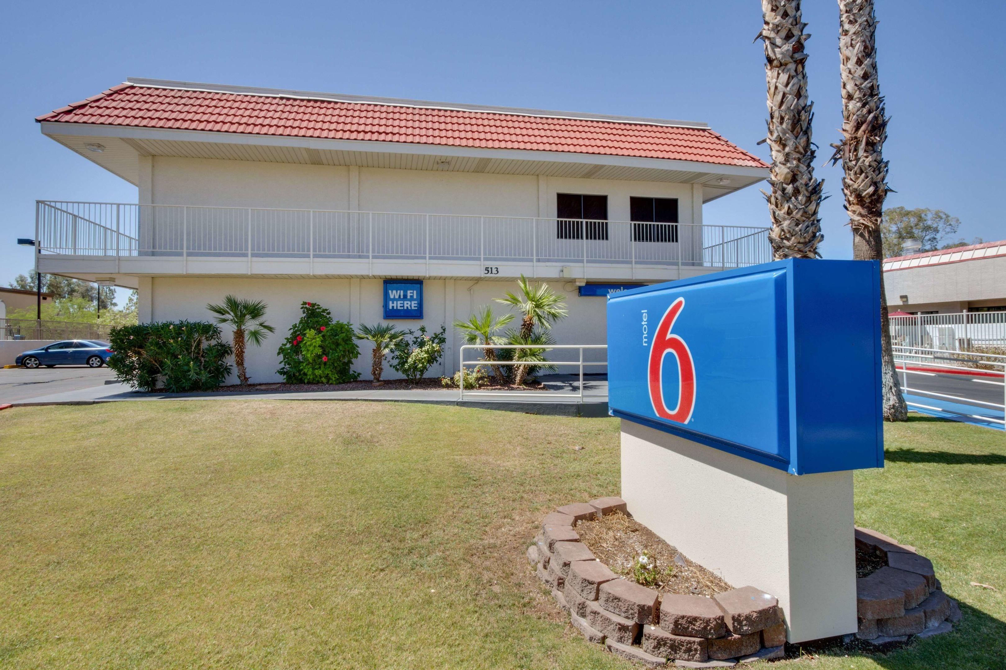 Motel 6 Tempe, AZ - Broadway - ASU — photo 4