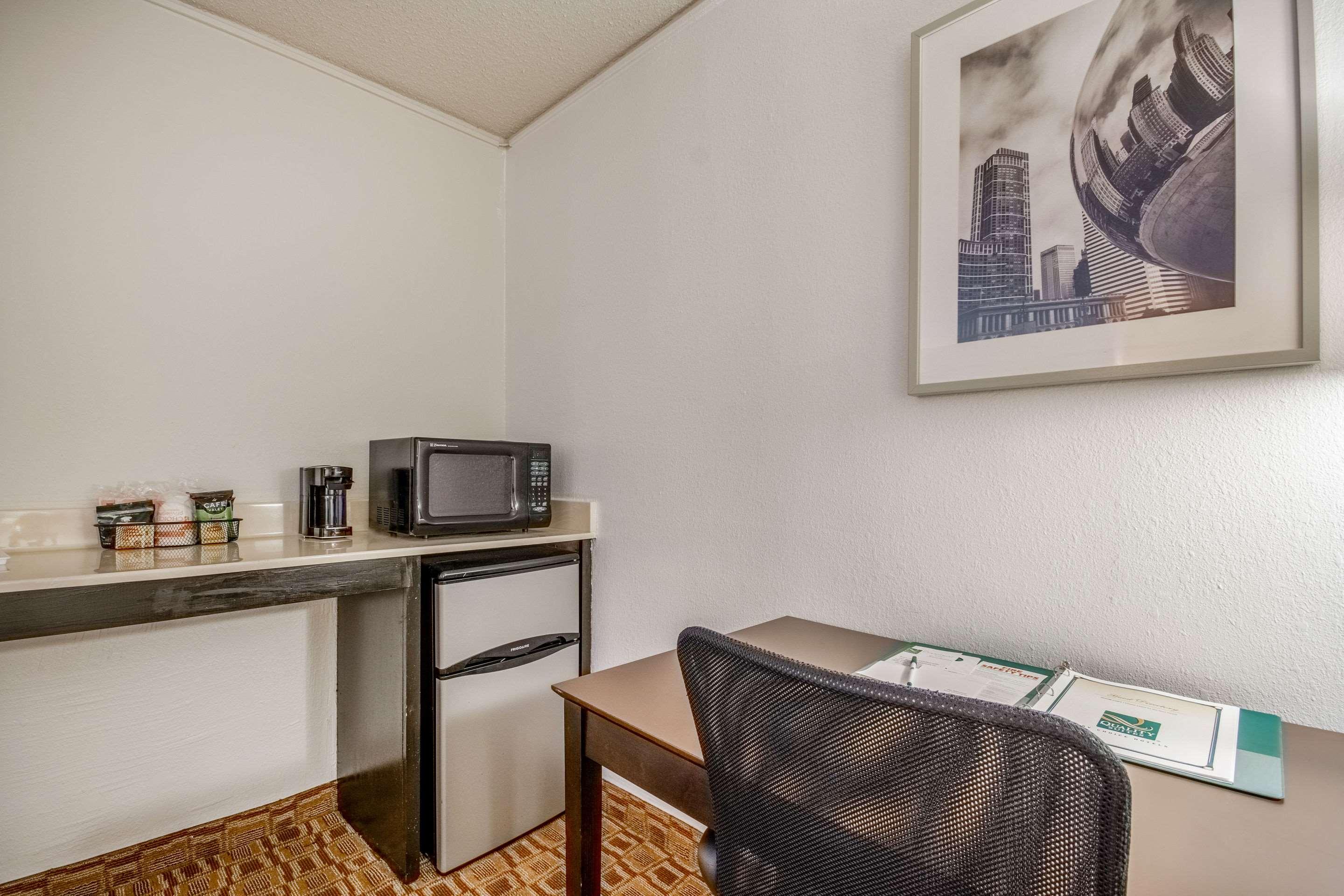 Quality Suites Wichita — photo 5