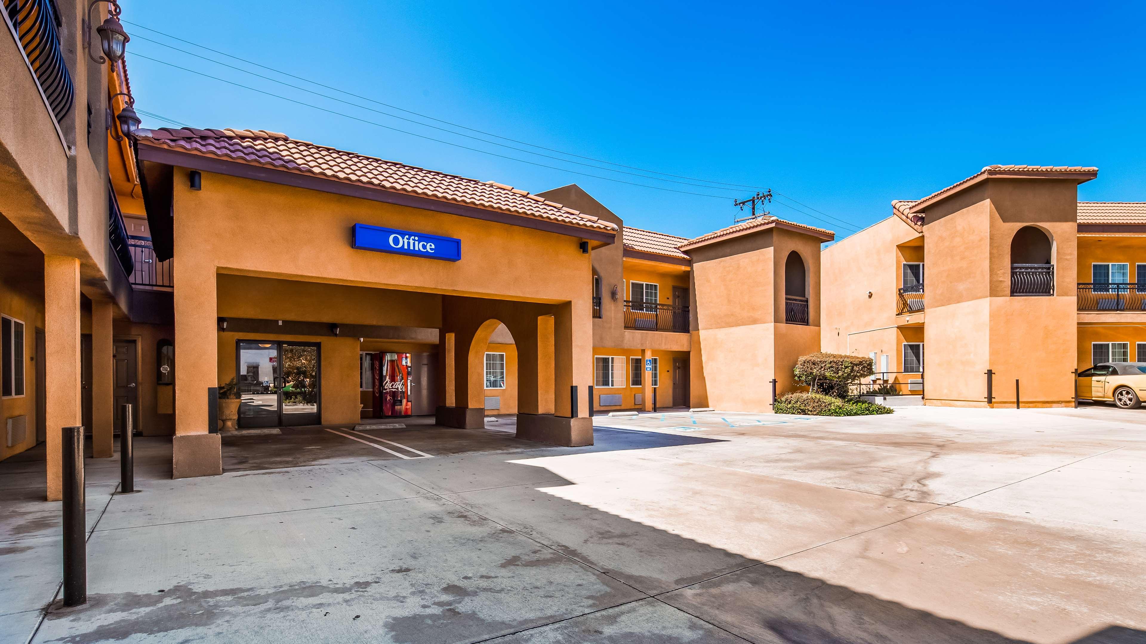 SureStay Hotel by Best Western South Gate — photo 4