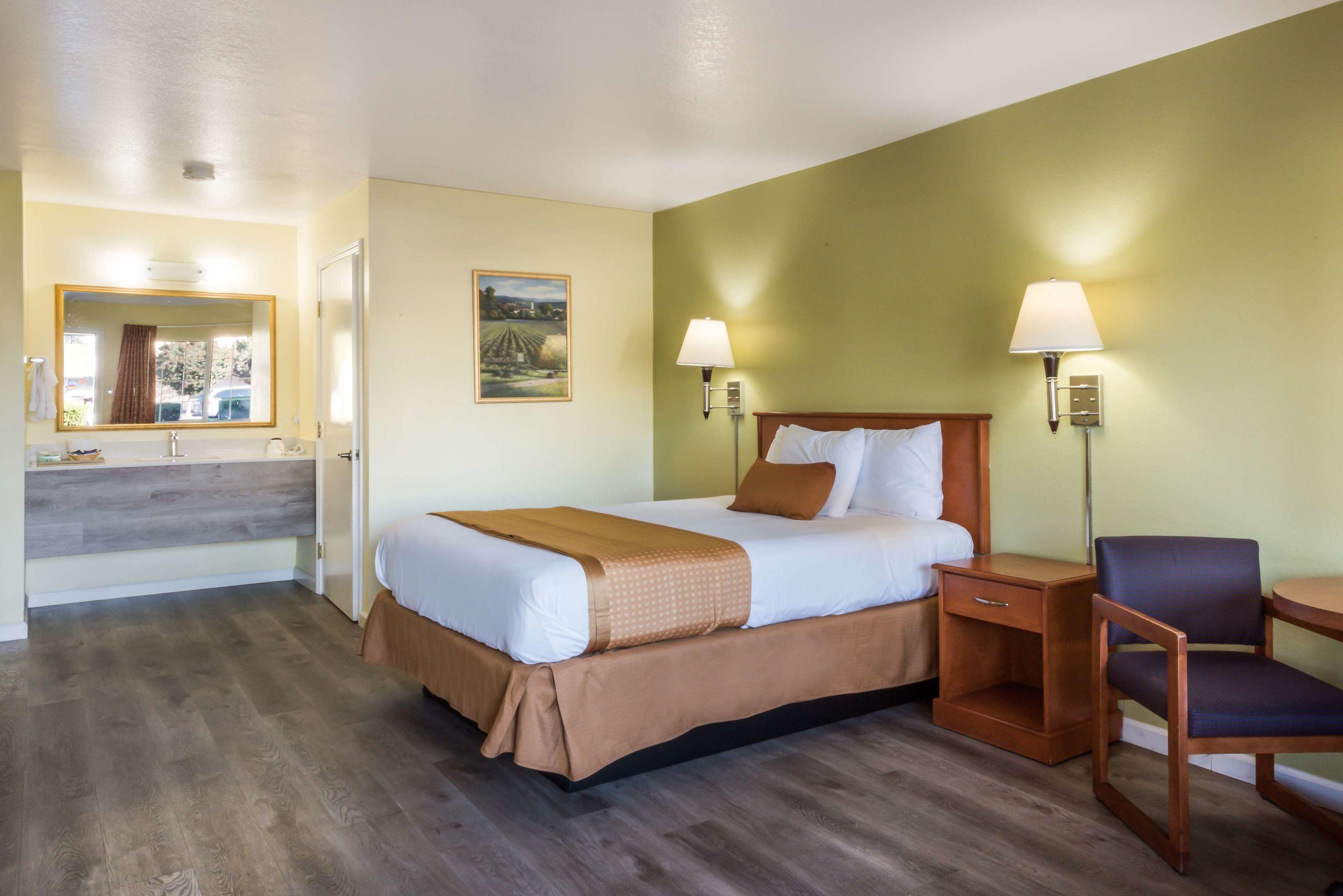 Americas Best Value Inn - Santa Rosa — photo 5
