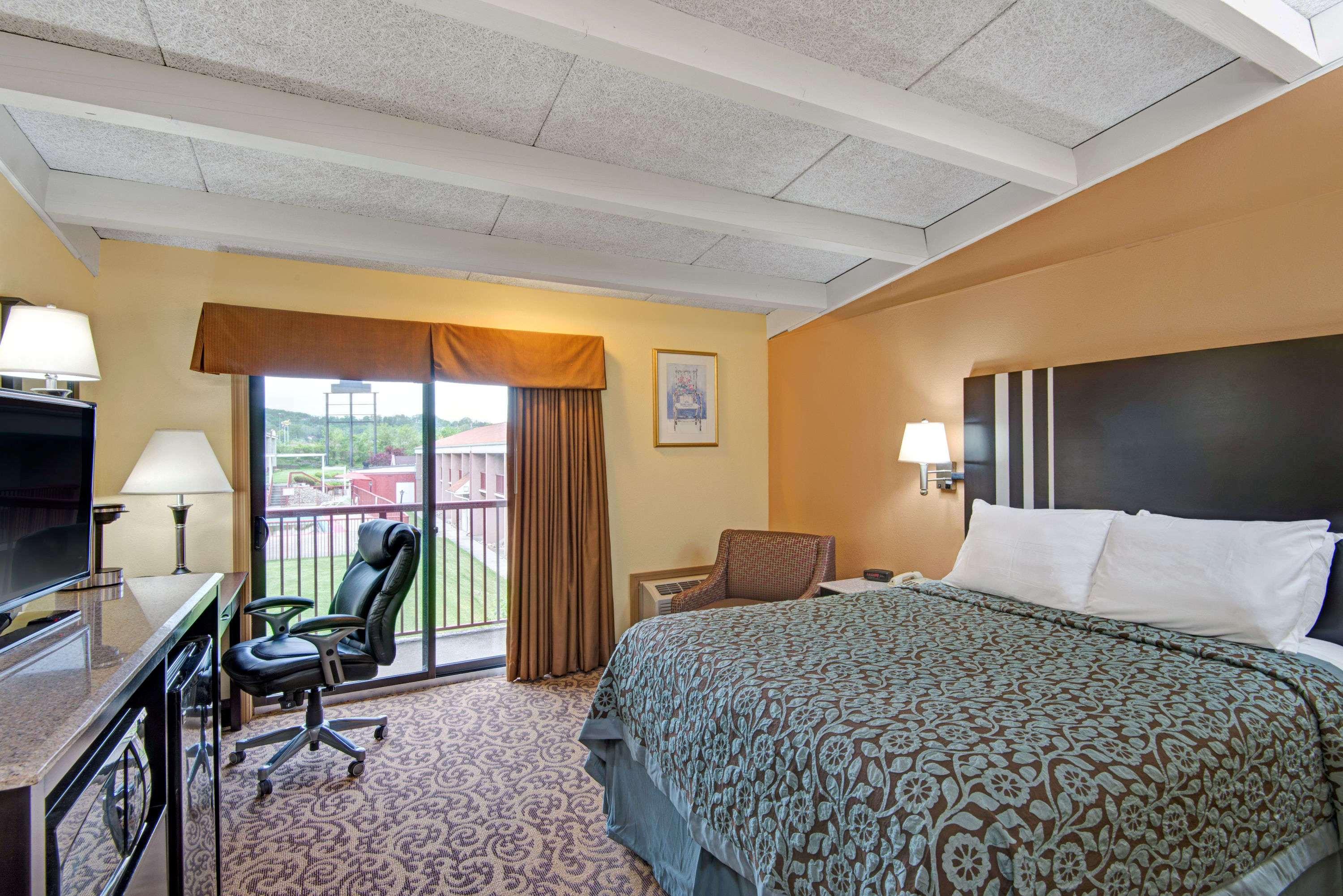 Days Inn by Wyndham Washington Pennsylvania — photo 5