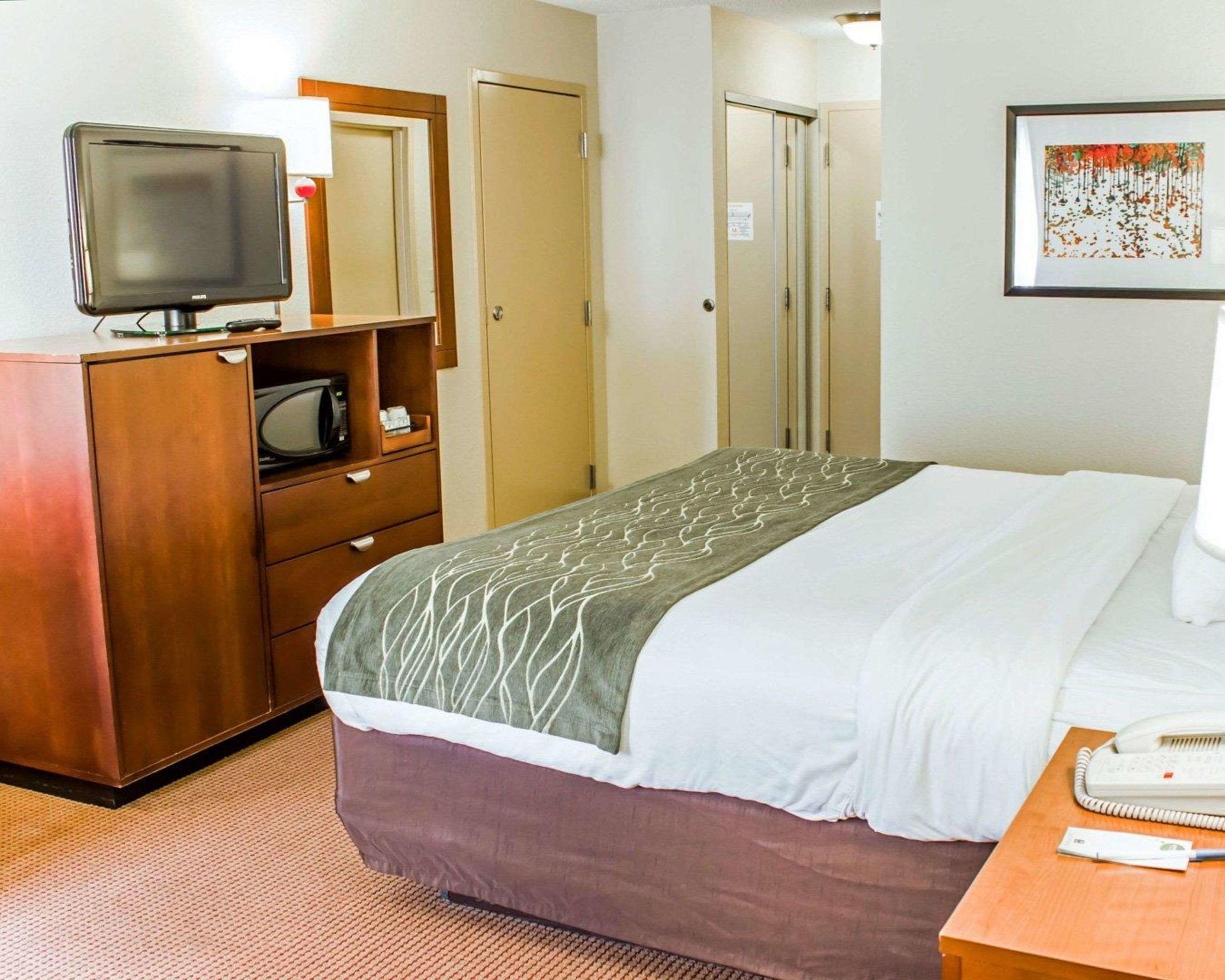 Comfort Inn Near Ft. Bragg — photo 4