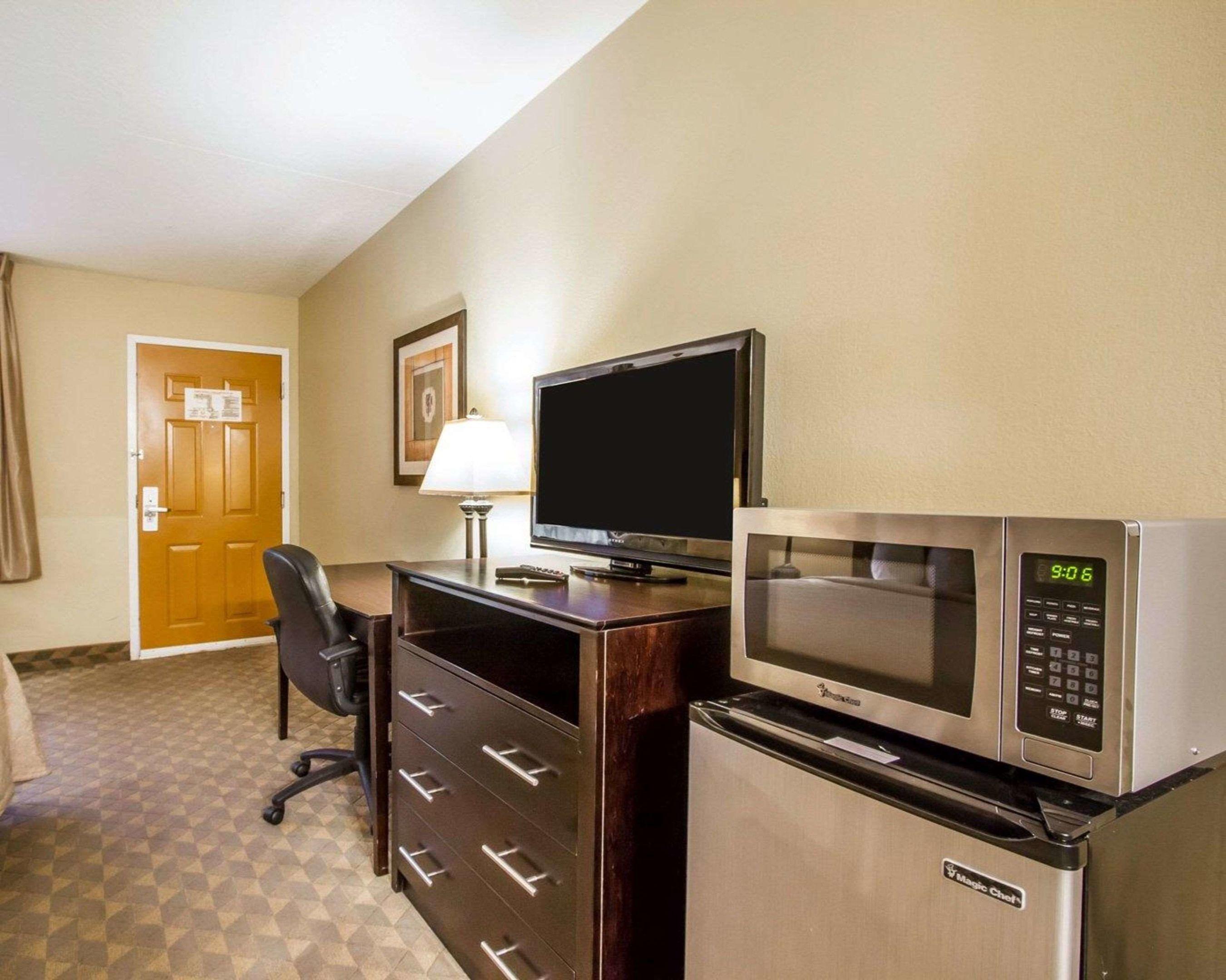 Quality Inn & Suites Greenville — photo 4
