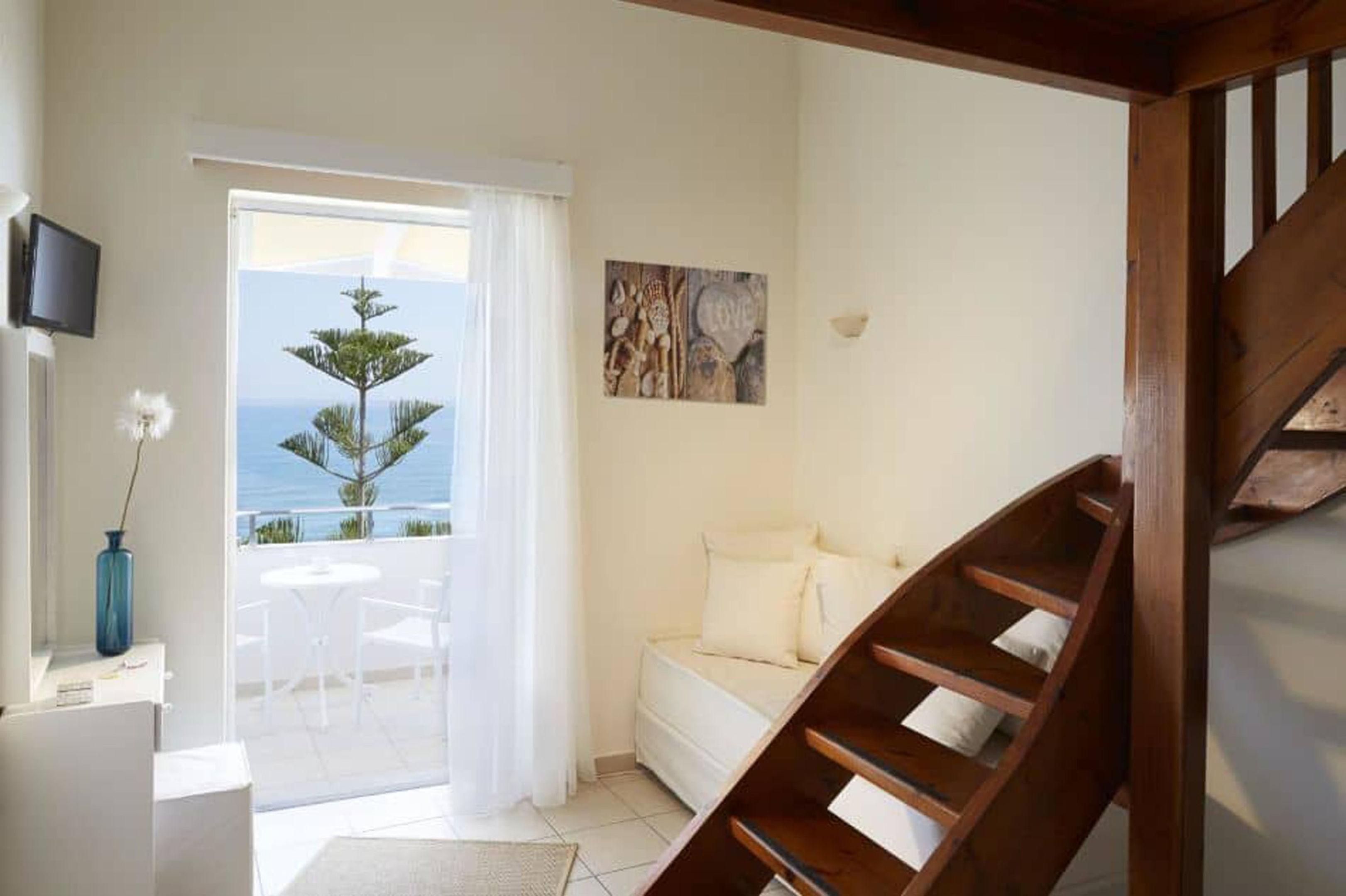 Petradi Beach  Lounge Hotel — photo 5