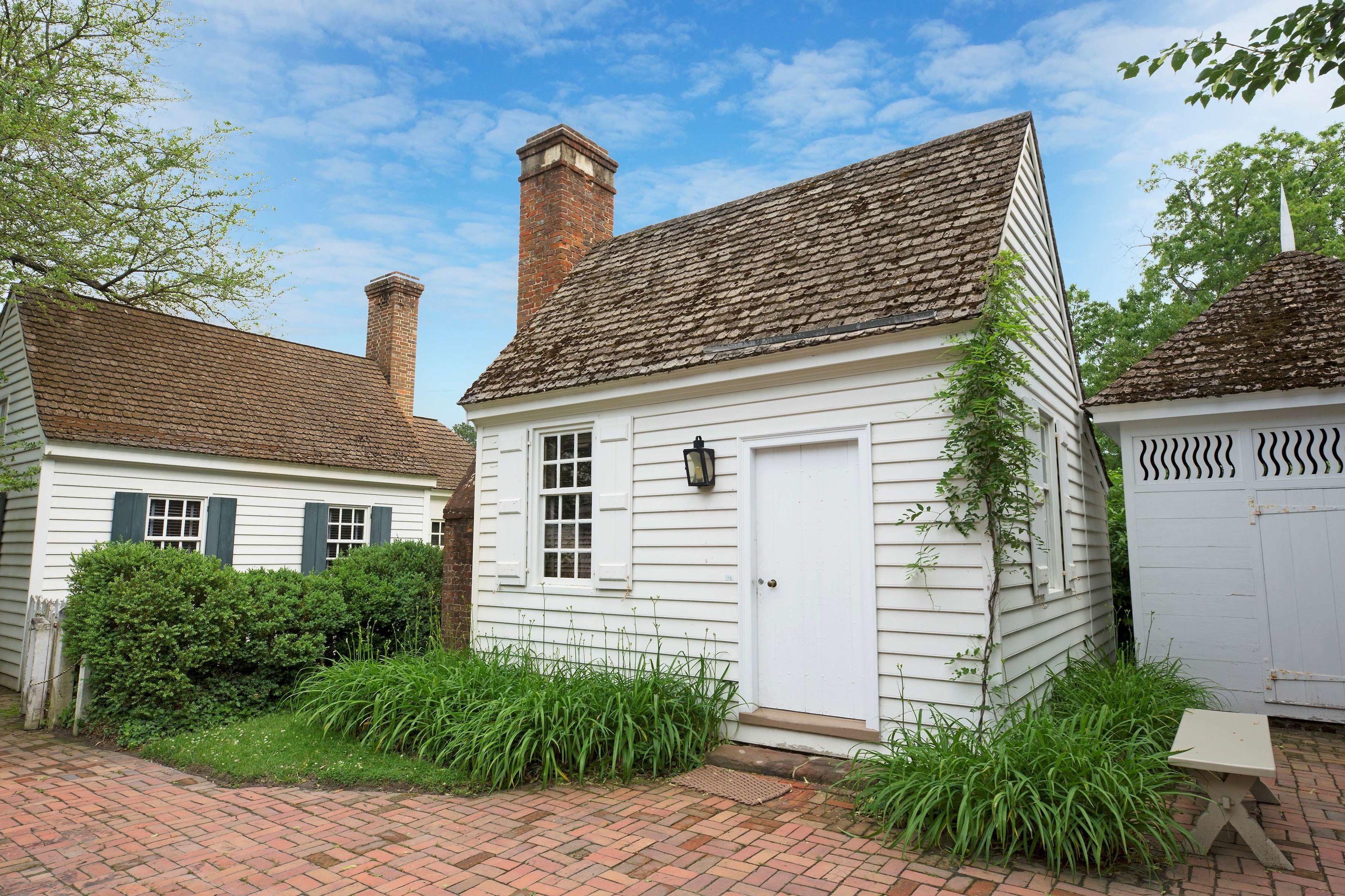 Colonial Houses Historic Lodging — photo 3