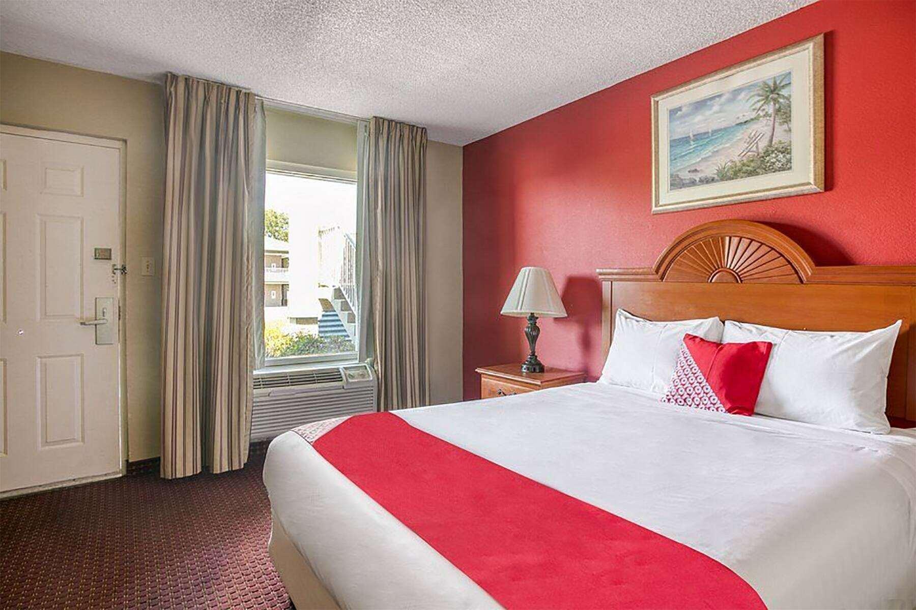 Baymont by Wyndham Marianna — photo 4