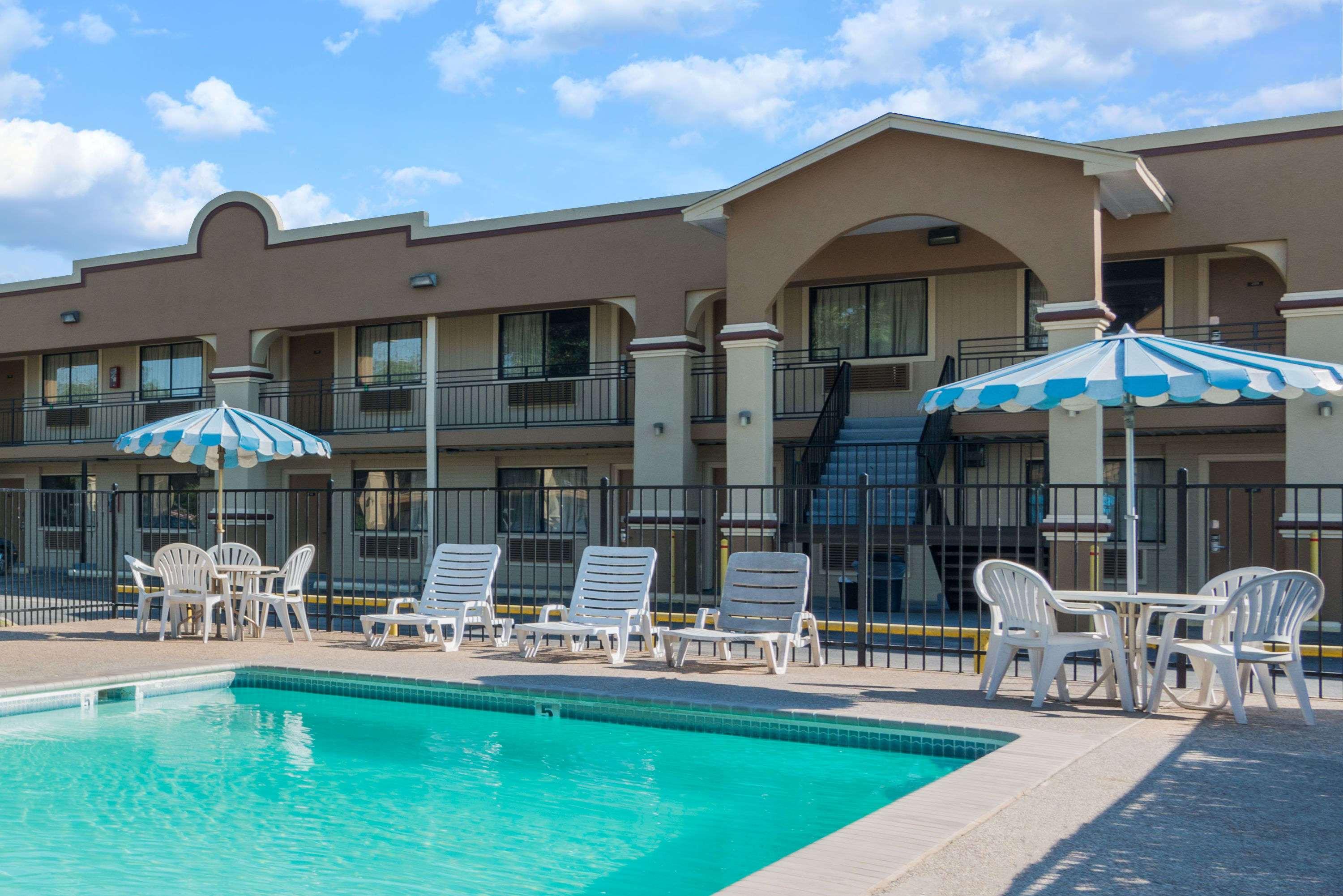 Days Inn San Marcos — photo 5