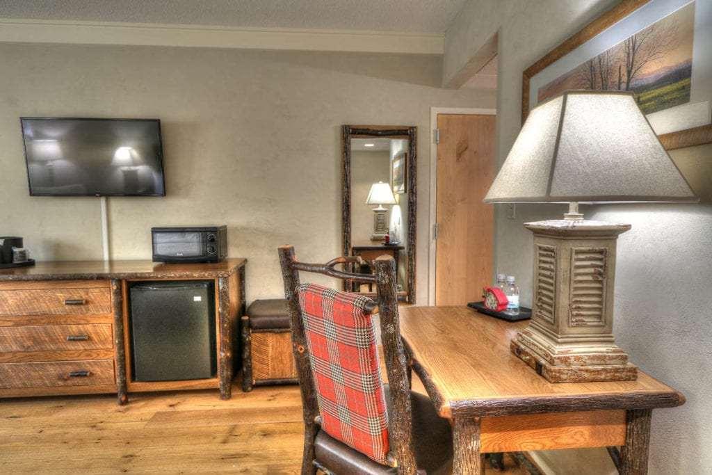 The Lodge At Five Oaks — photo 5