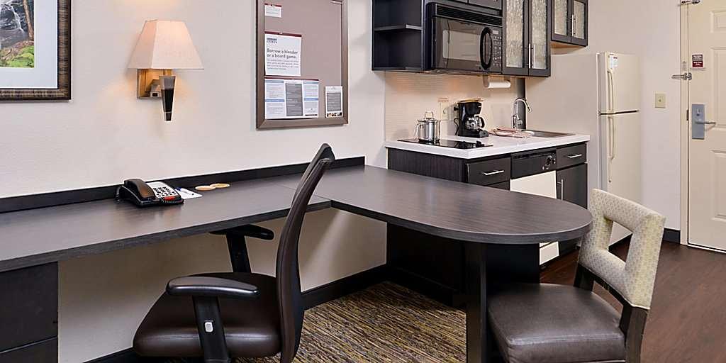 Sonesta Simply Suites Charlotte University — photo 4