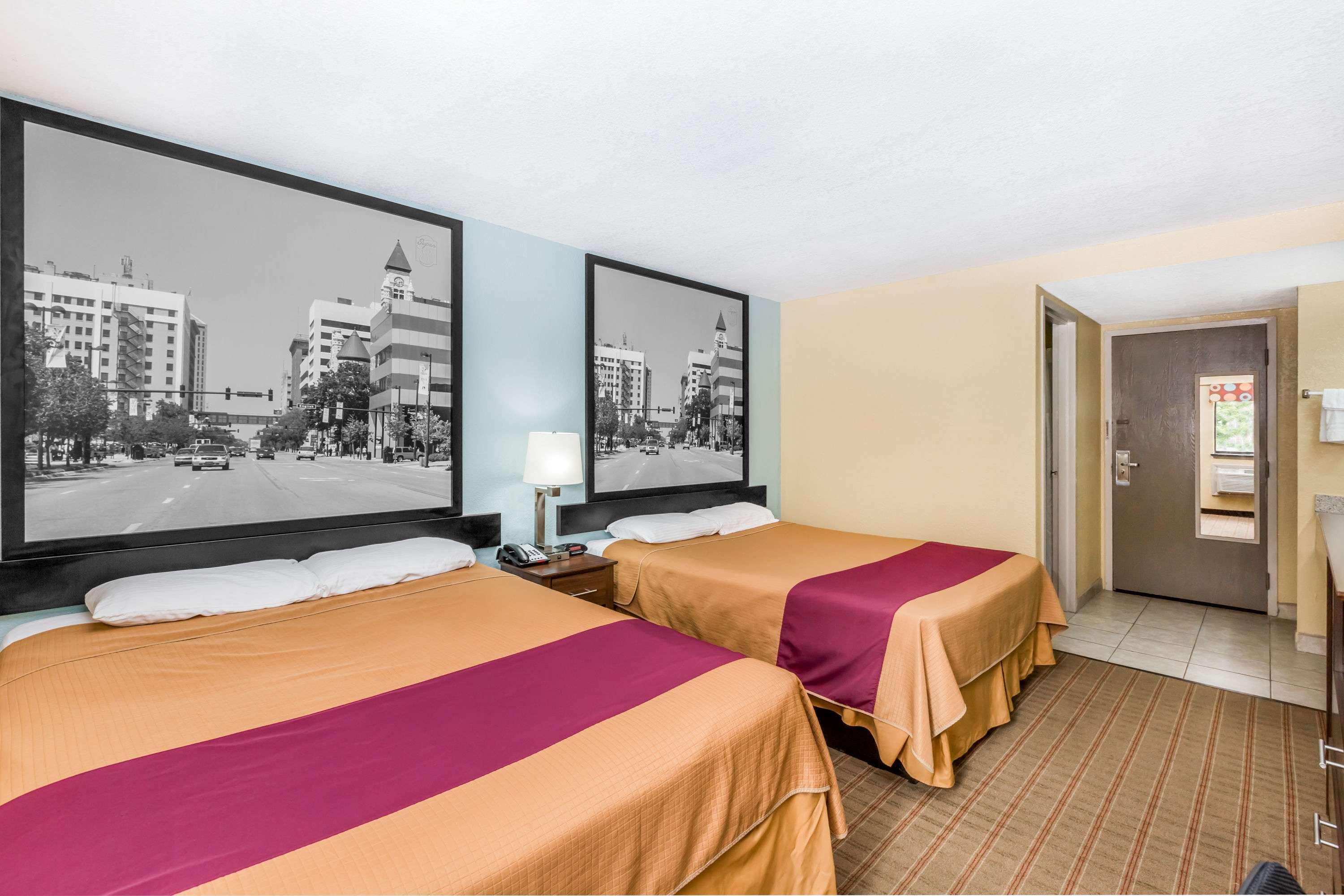 Super 8 by Wyndham Wichita Airport — photo 3