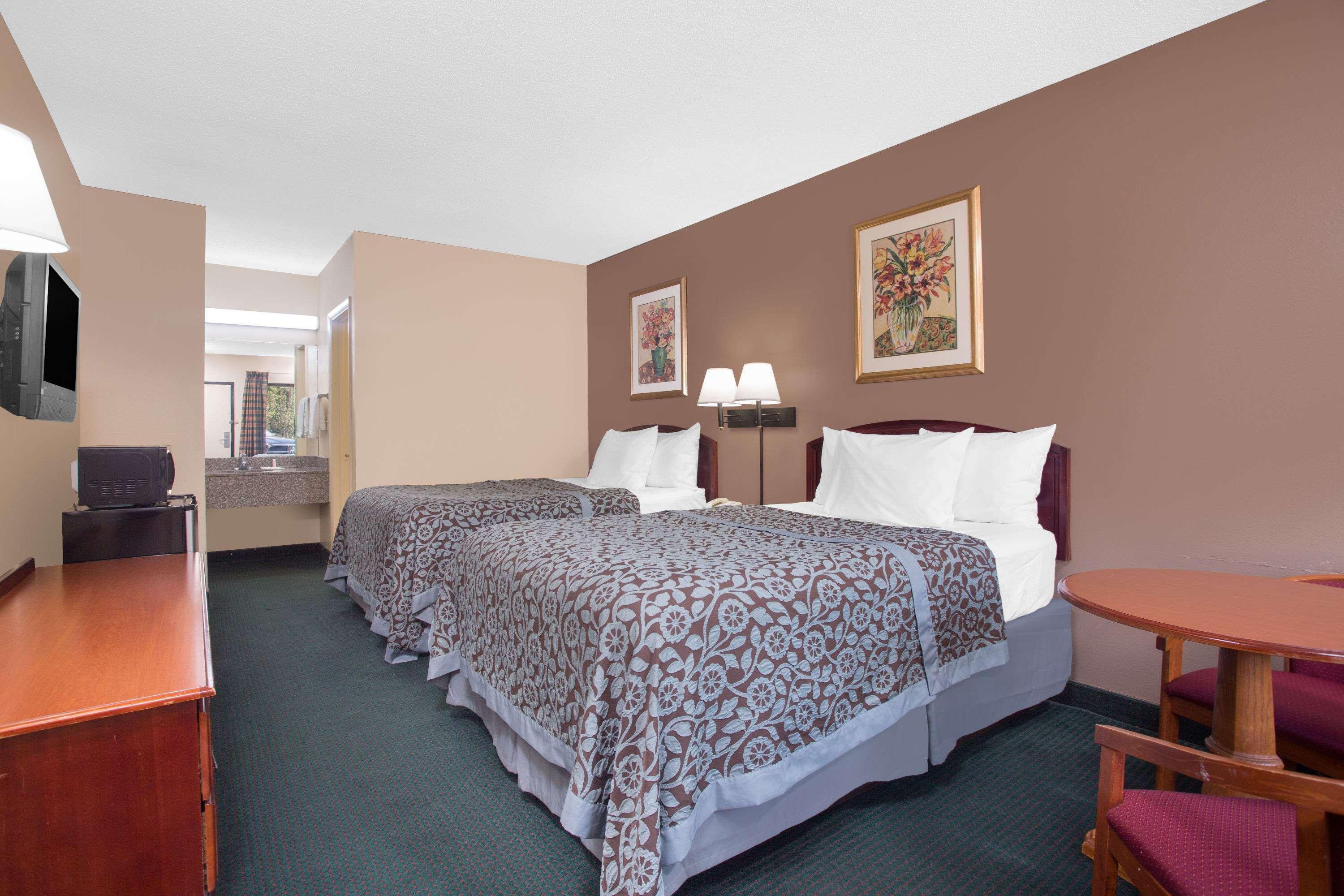 Days Inn by Wyndham Dublin GA — photo 5