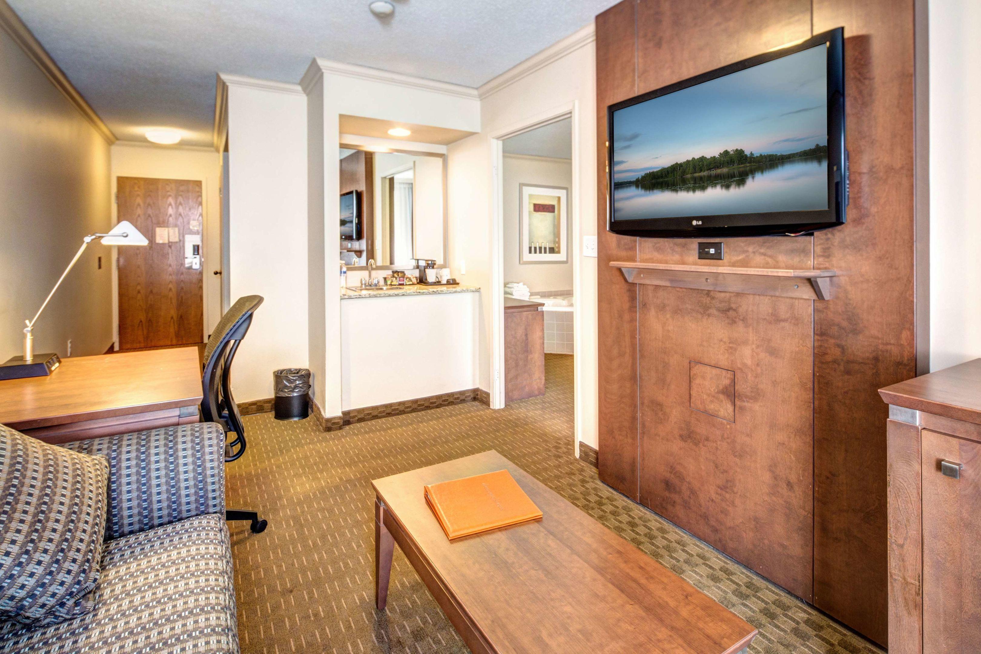Best Western Plus Guildwood Inn — photo 5