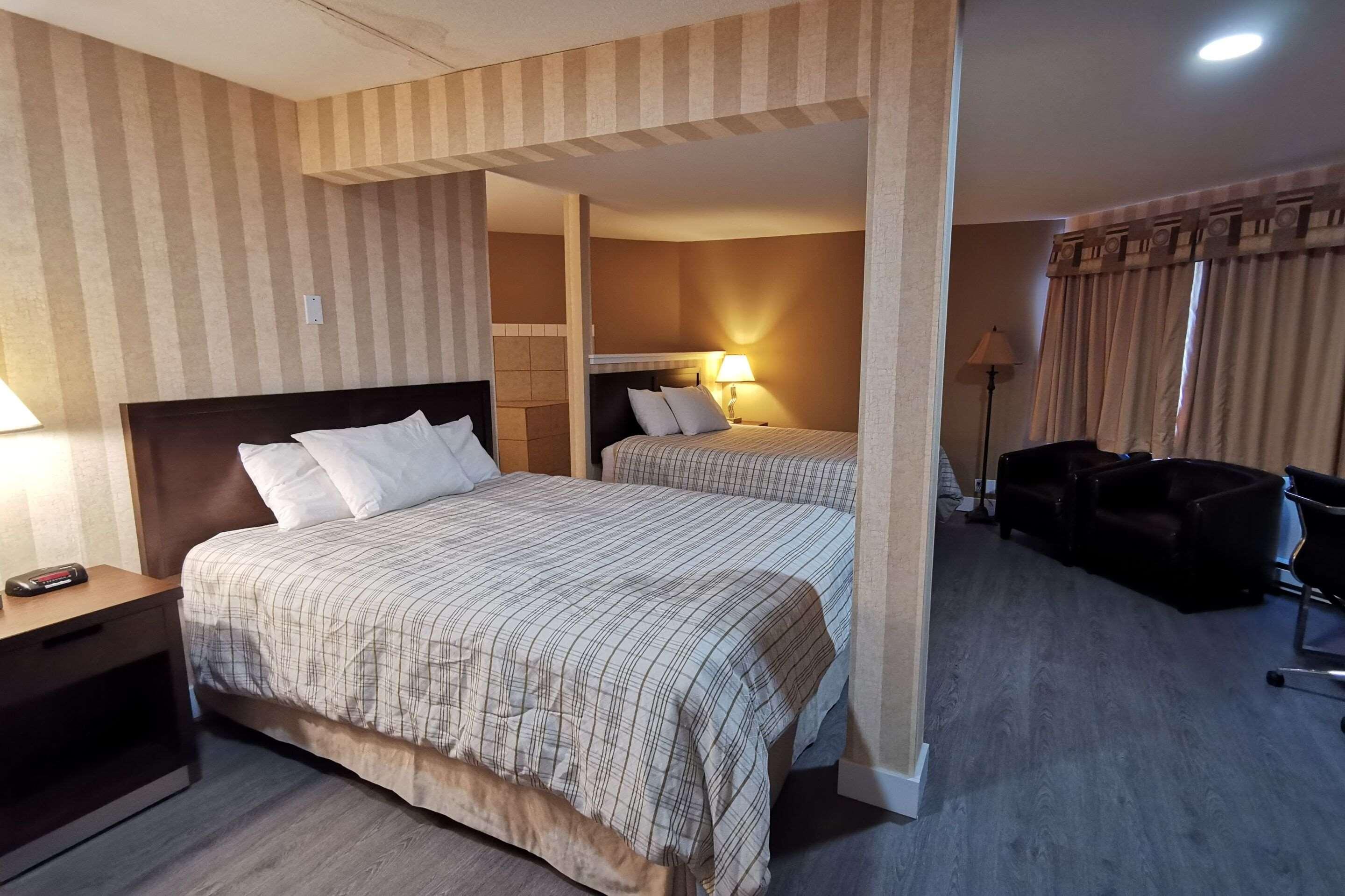 Rodeway Inn & Suites — photo 5