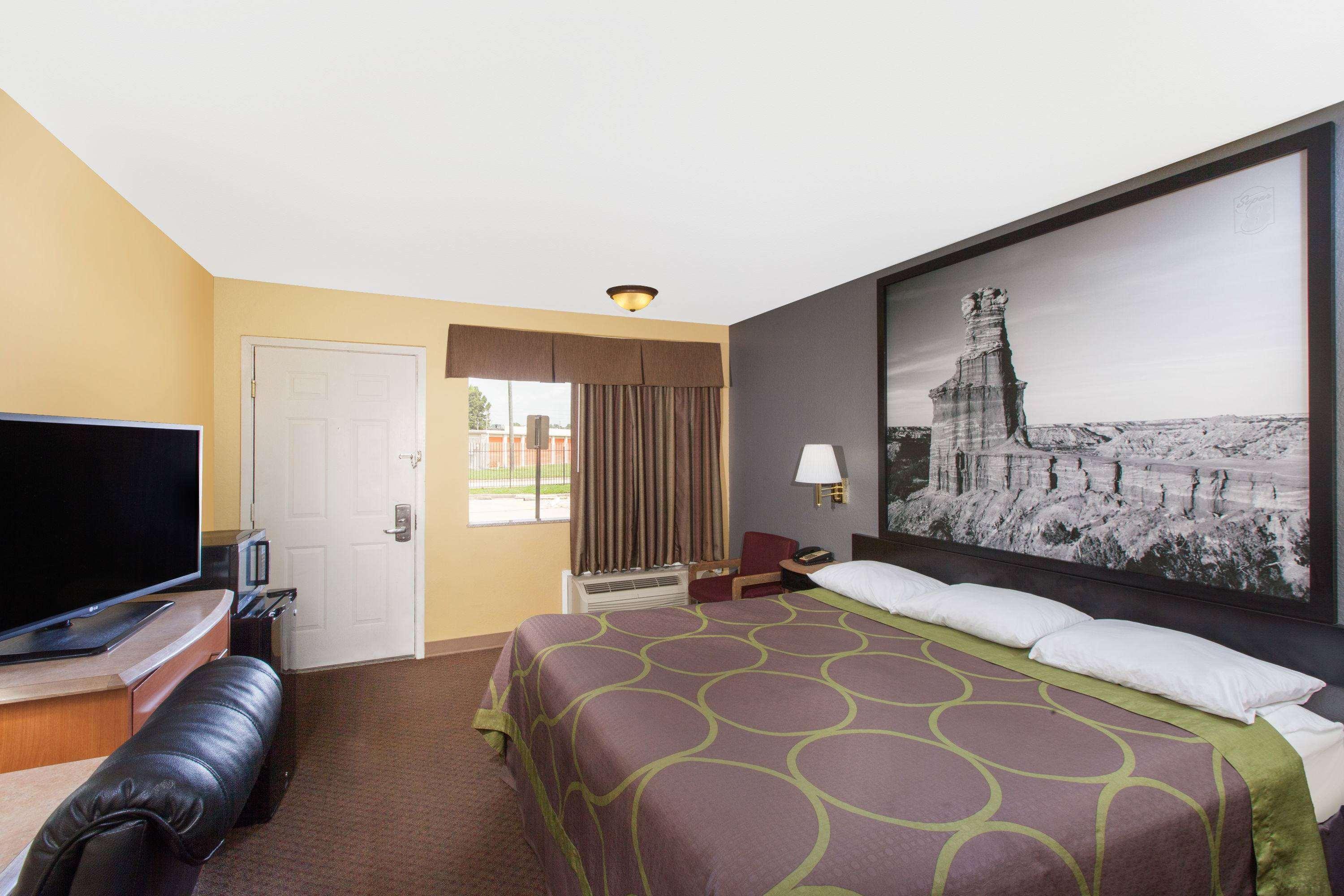 Super 8 by Wyndham Spring — photo 3