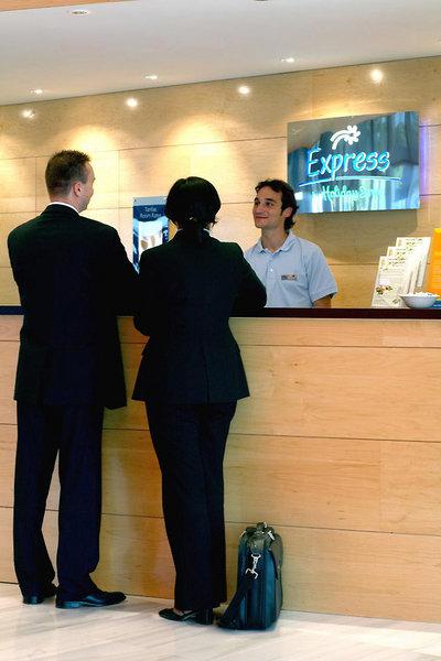Holiday Inn Express Molins de Rei — photo 3