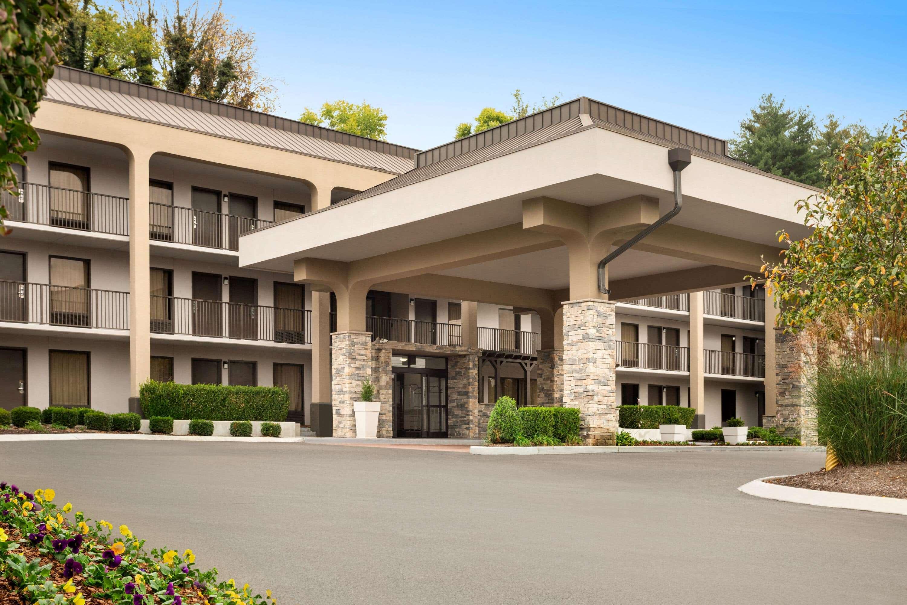 Baymont Inn & Suites Nashville Airport/ Briley