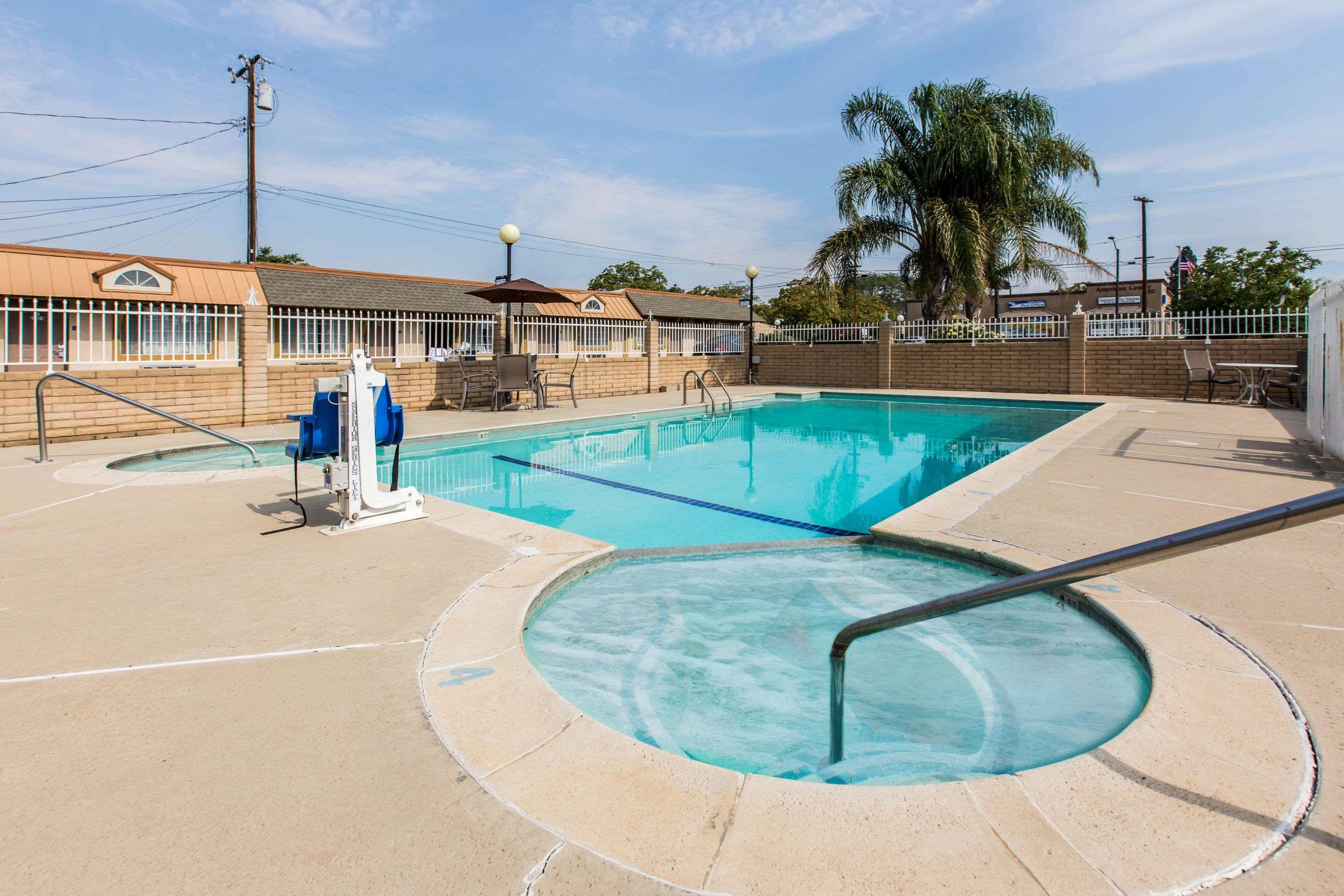 Rodeway Inn Beaumont I-10 — photo 4
