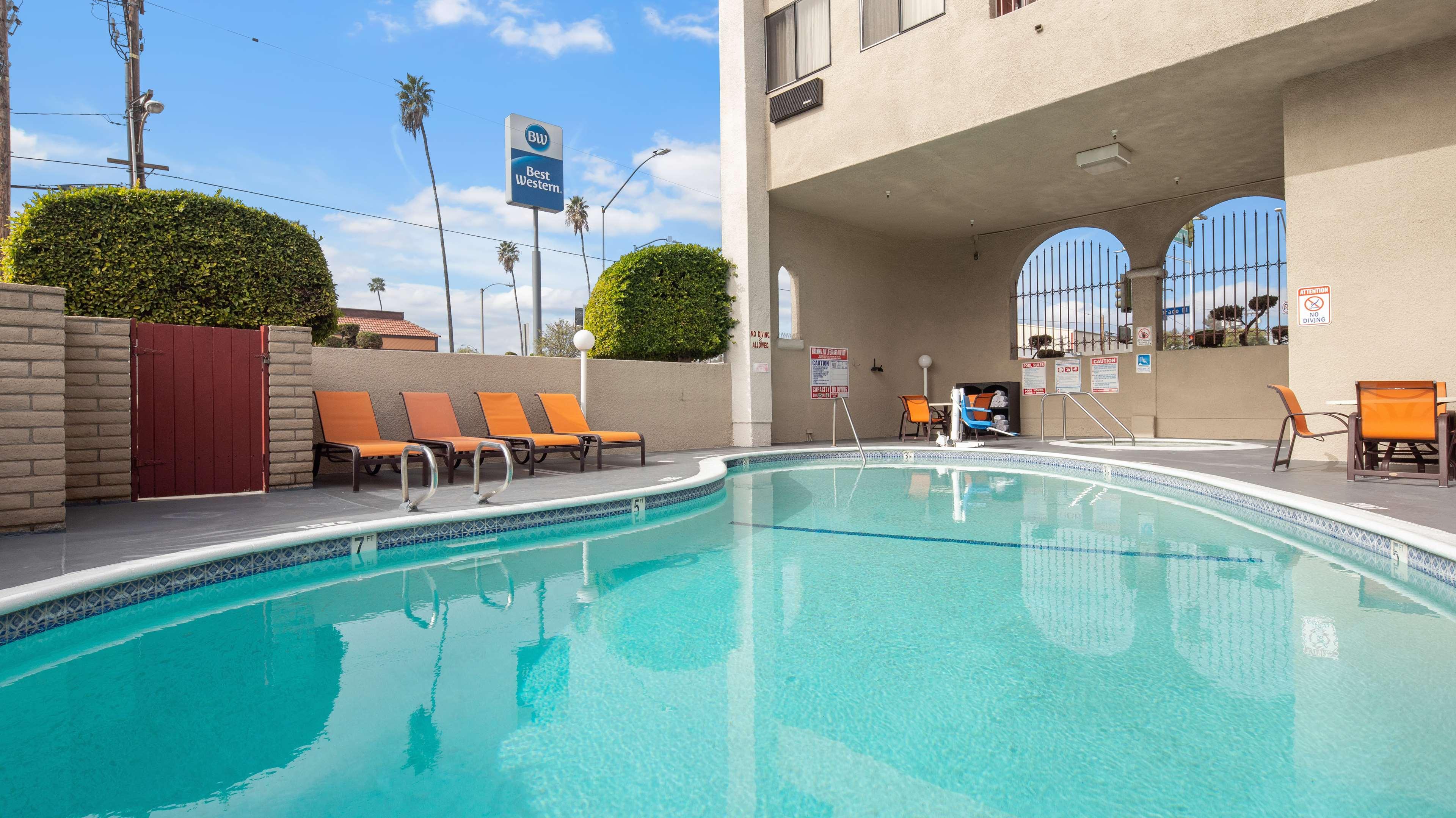 Best Western Pasadena Royale Inn & Suites — photo 4