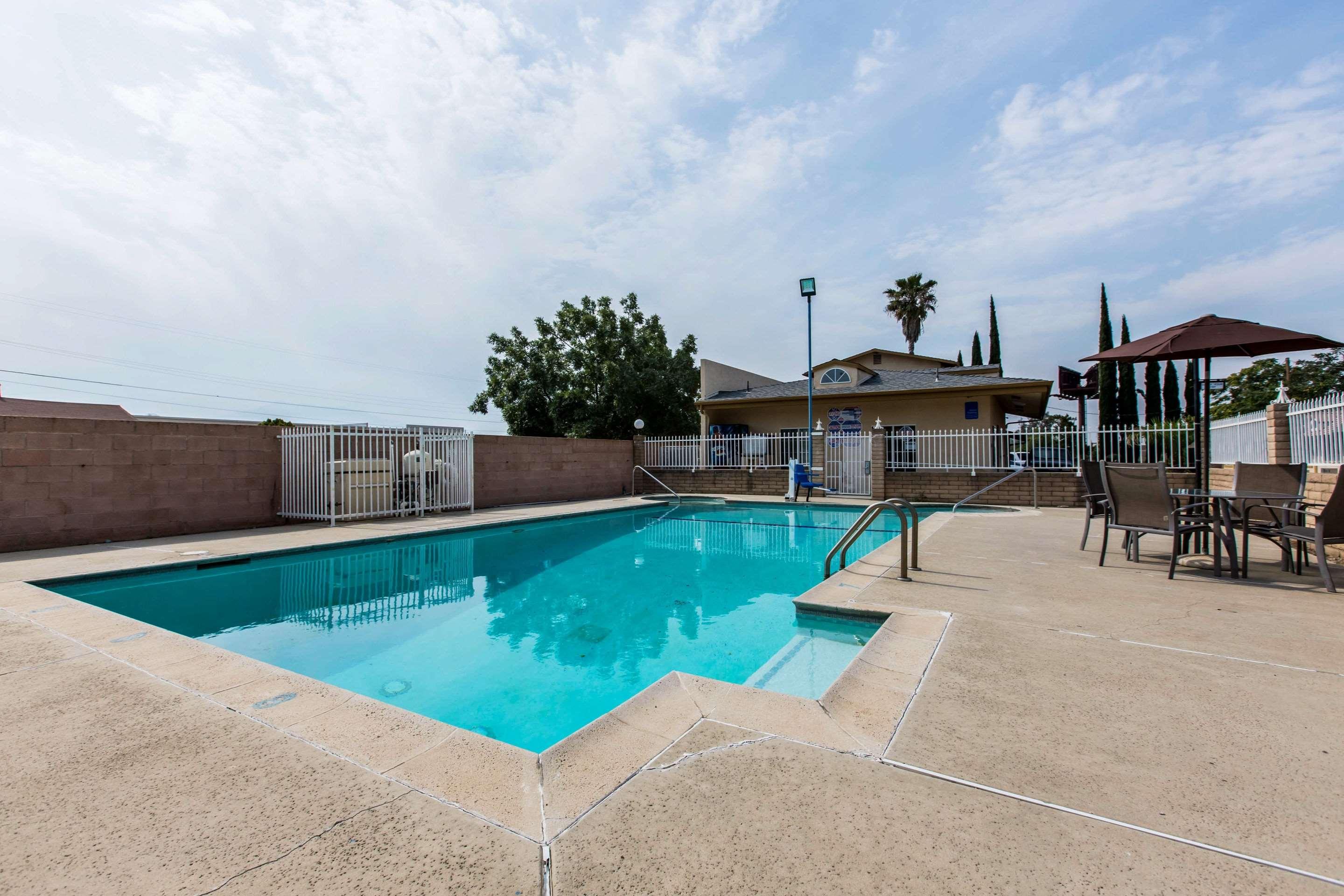 Rodeway Inn Beaumont I-10 — photo 5