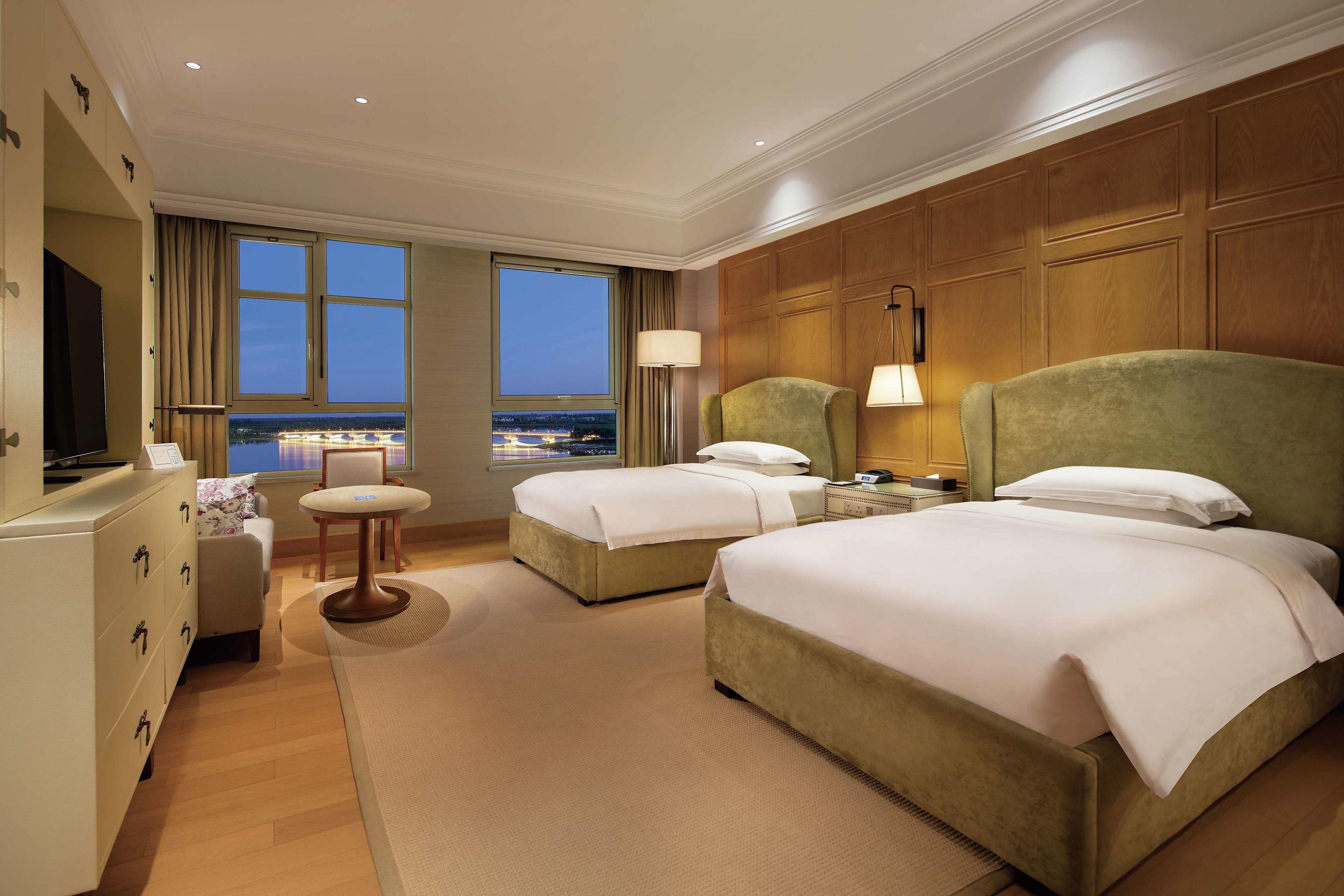 Hilton Wenan — photo 4