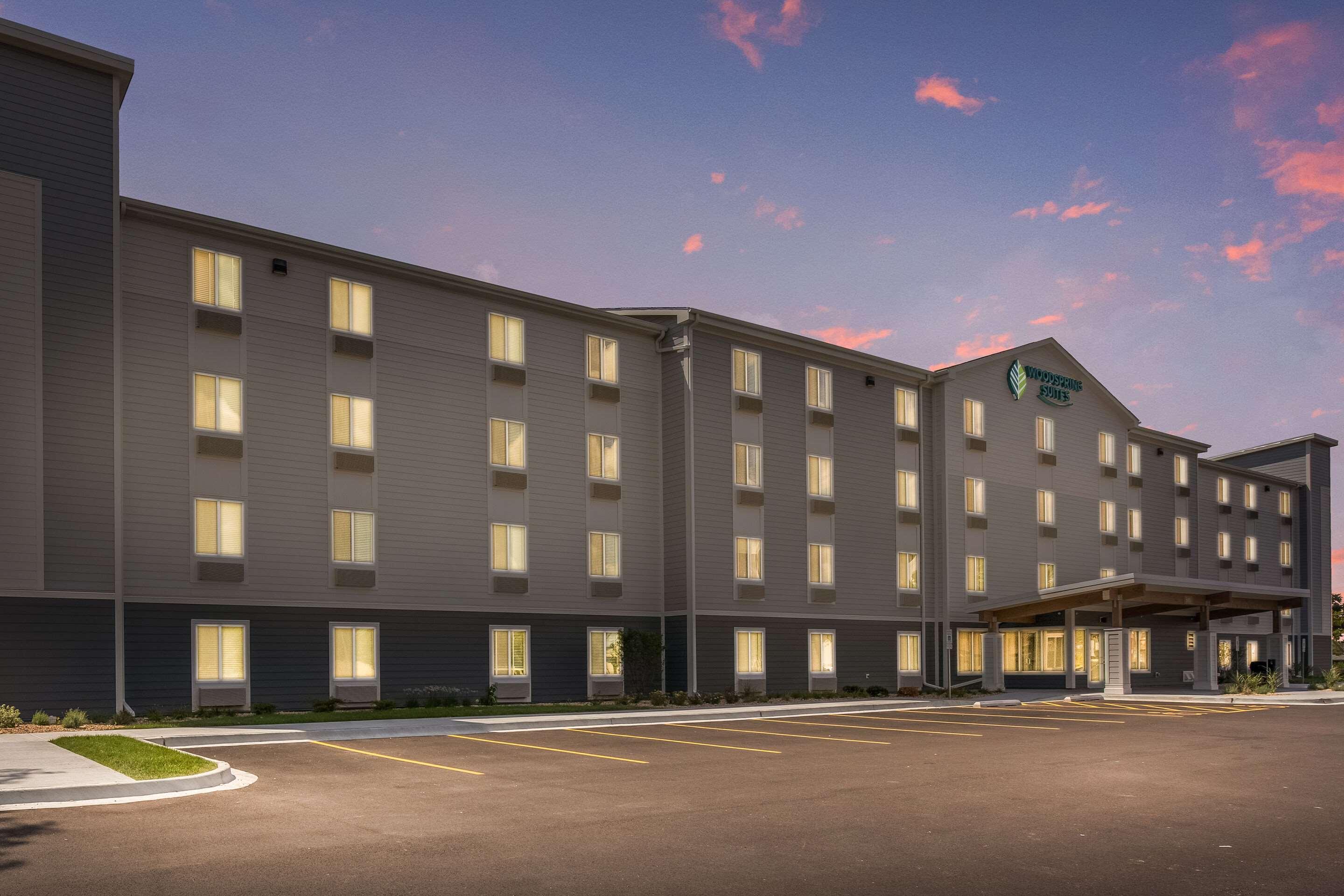 WoodSpring Suites Chicago Midway — photo 3