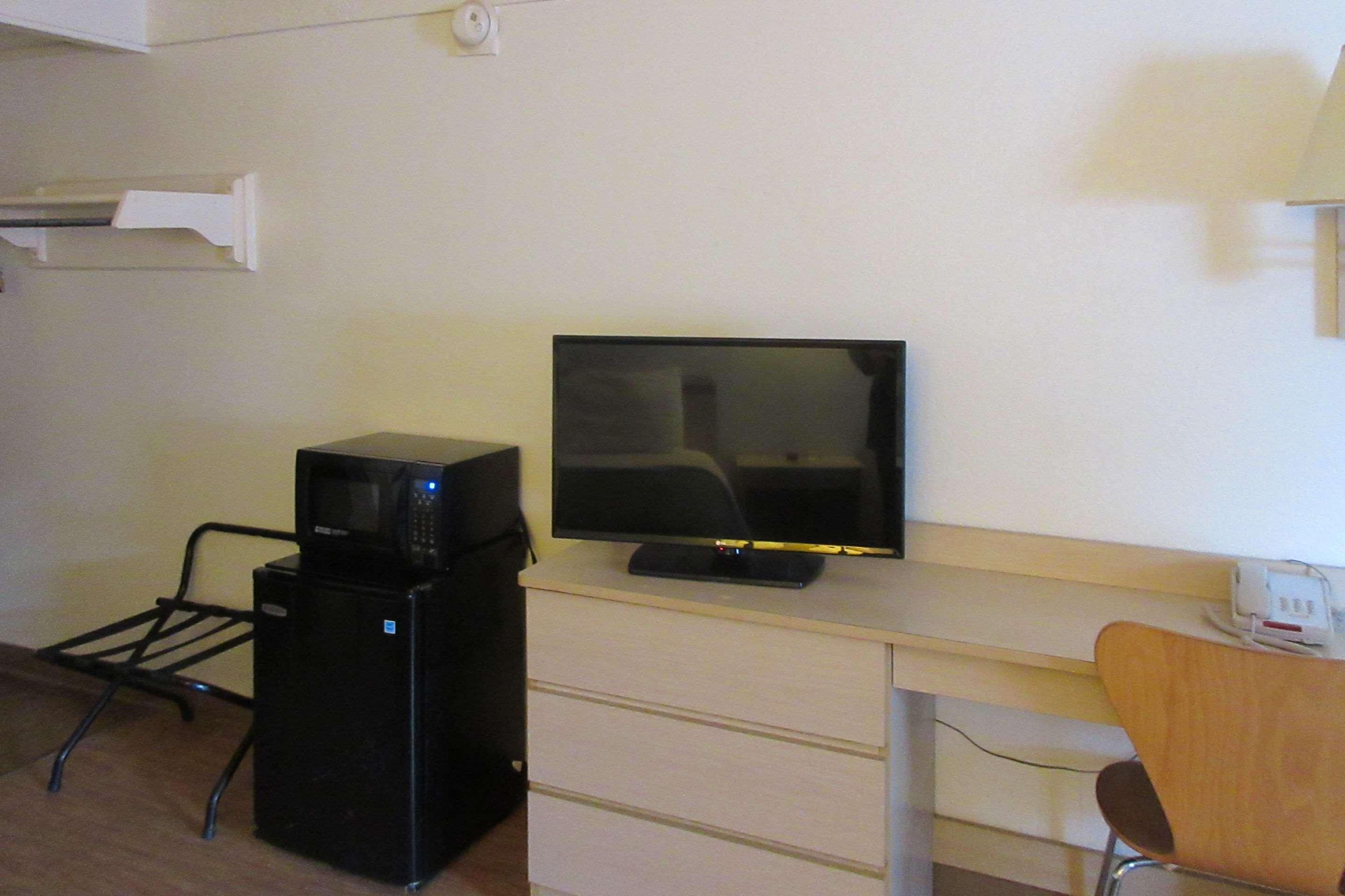 Rodeway Inn — photo 4