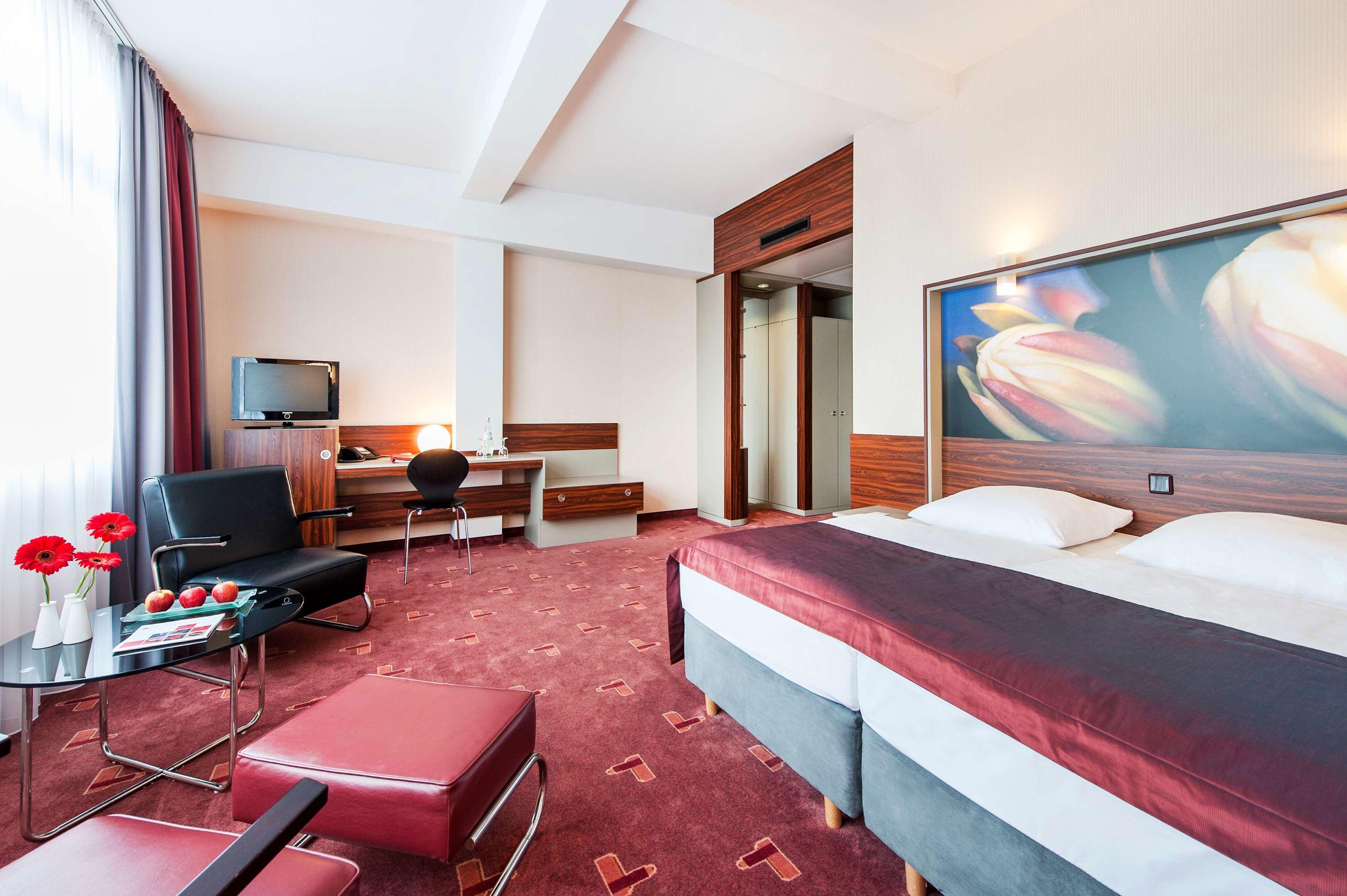 AZIMUT Hotel Cologne — photo 4